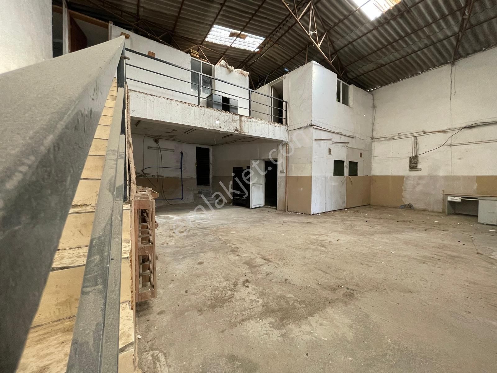 Bornova Evka3 Girişi,manisa Asfaltı Üzeri Kiralık Depo - Görsel 8