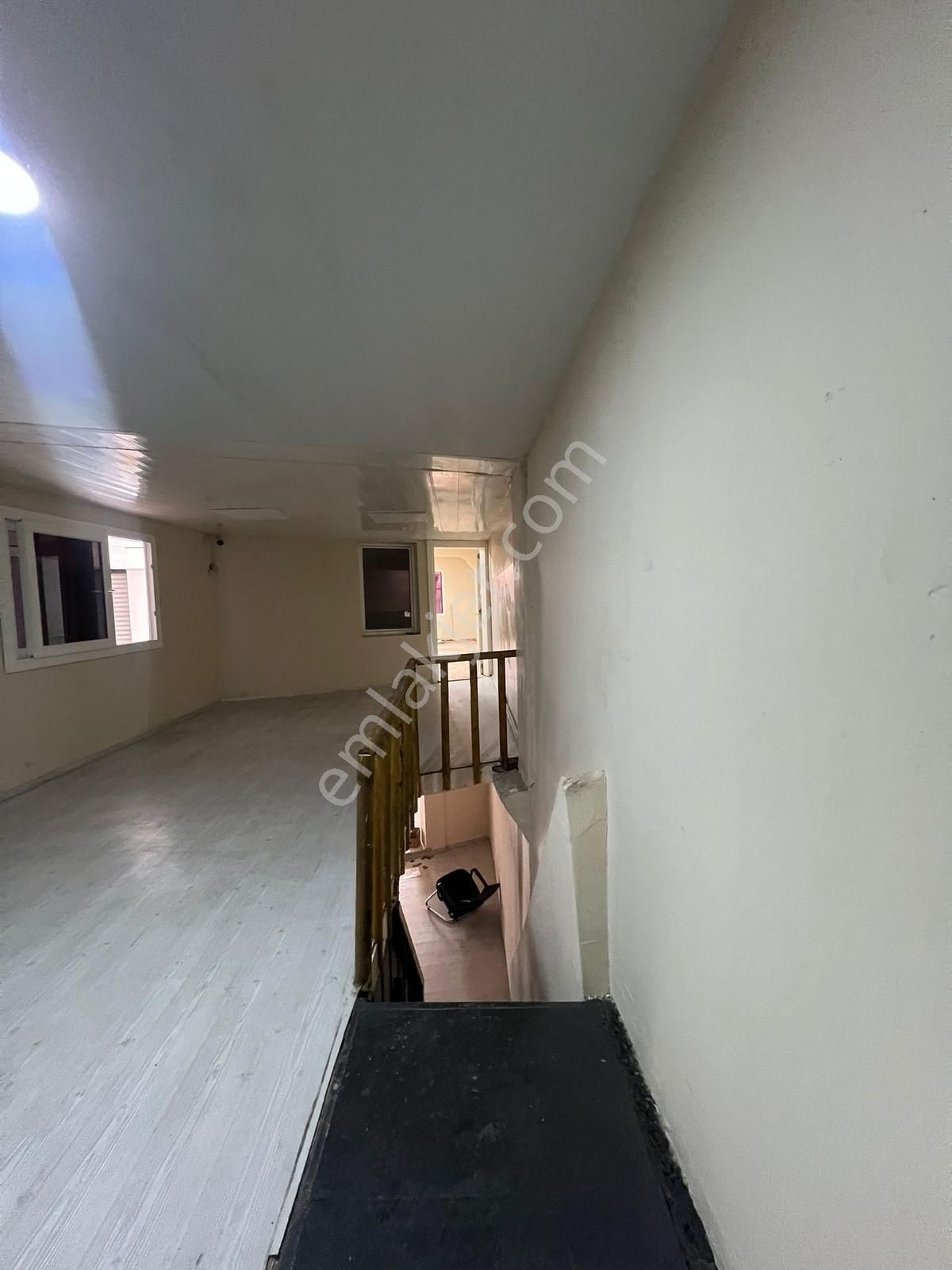 Bornova Evka3 Girişi,manisa Asfaltı Üzeri Kiralık Depo - Görsel 35