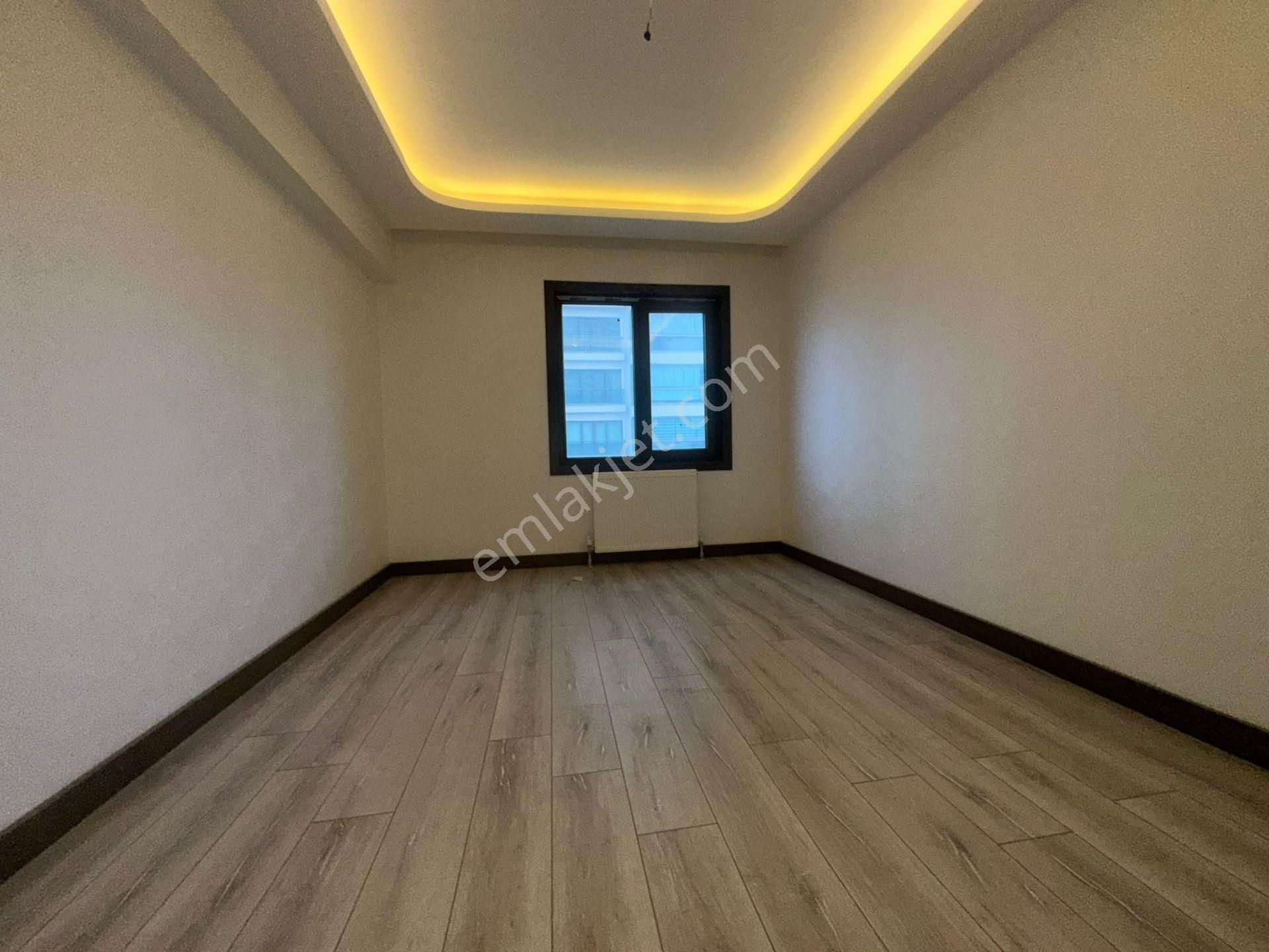 Pursaklar Mehmet Zengin Emlak'tan Hastane Yakını Çift Banyolu 4+1 3.kat Ultra Lüks Sitede Daire - Görsel 11