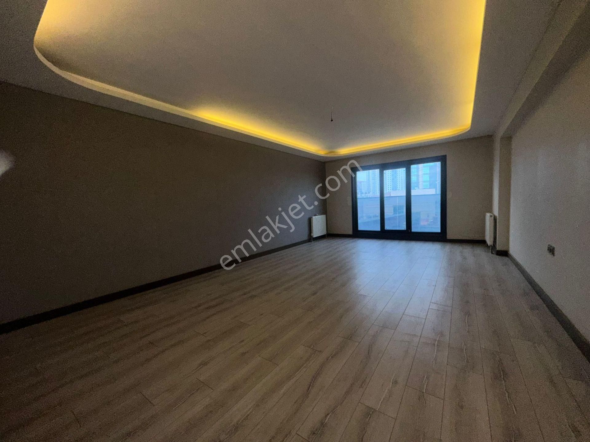 Pursaklar Mehmet Zengin Emlak'tan Hastane Yakını Çift Banyolu 4+1 3.kat Ultra Lüks Sitede Daire - Görsel 6