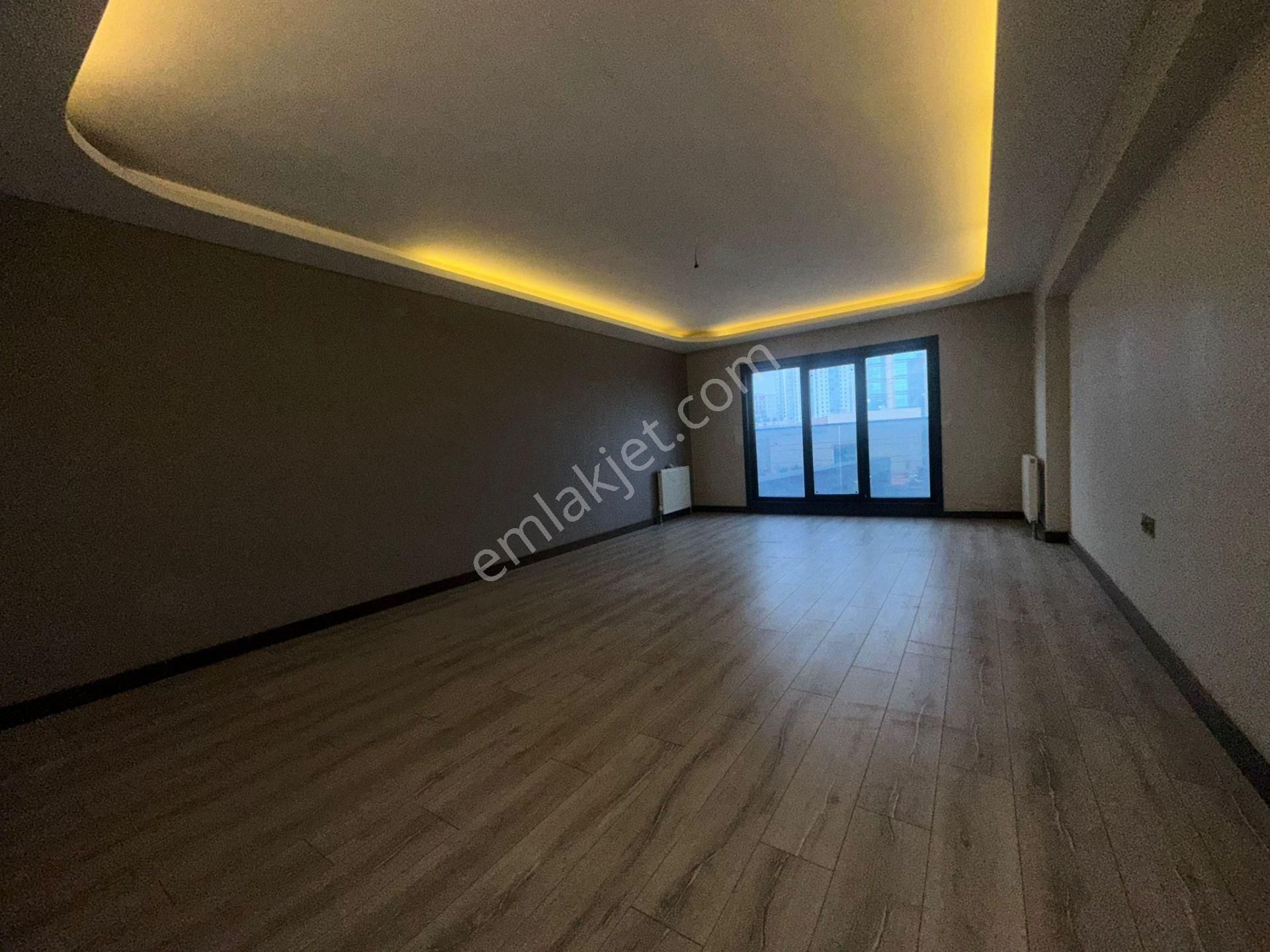 Pursaklar Mehmet Zengin Emlak'tan Hastane Yakını Çift Banyolu 4+1 3.kat Ultra Lüks Sitede Daire - Görsel 8