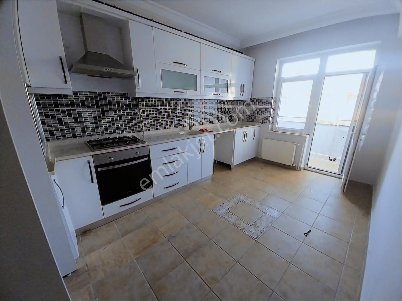 Gökmeydan Mah. Balkonlu Kombili Kiralık 3+1 Daire - Görsel 12