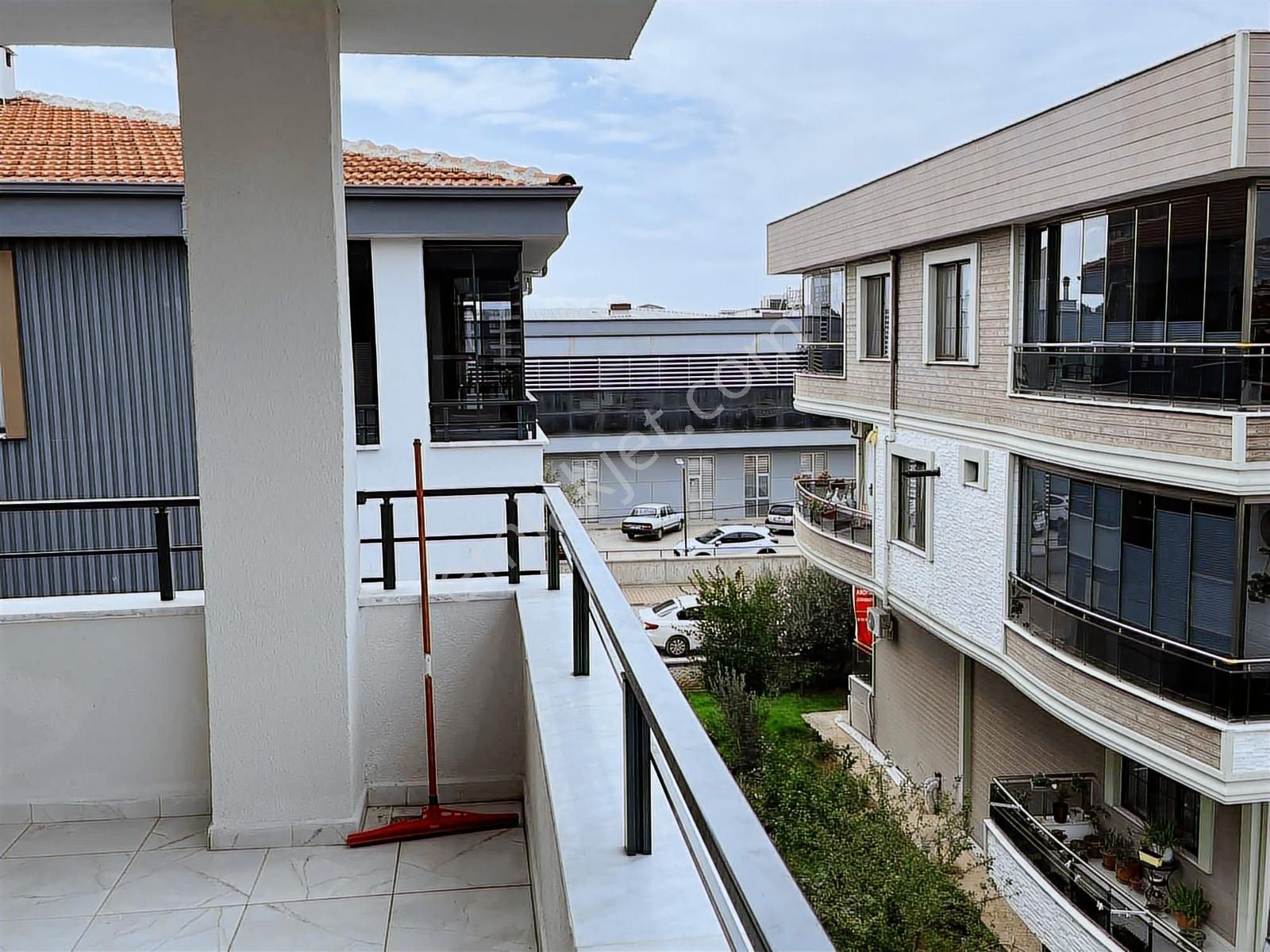 Gömeç Kemalpaşa Hastane Ve Okula Komşu 2+1 Kapalı Mutfak Daire - Görsel 14