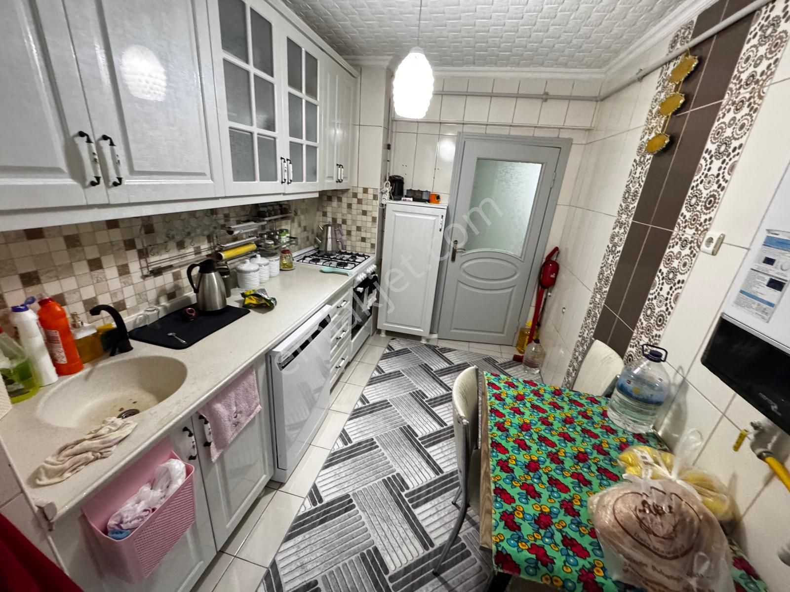 Yunus Emre Cad. Ve Danışment Göbeğe 5 Bina Katta 3+1 Tek Bağımlı - Görsel 15