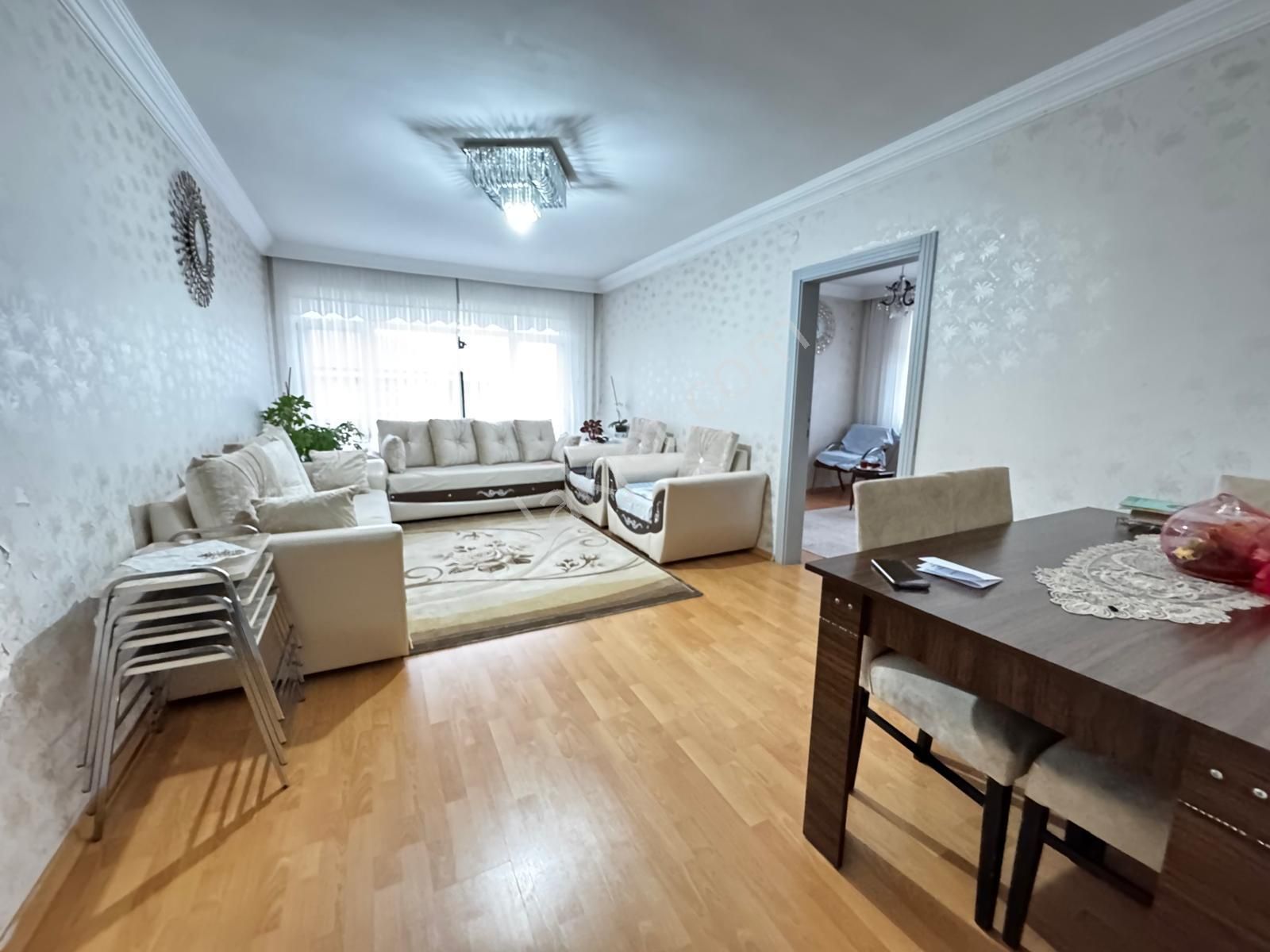 Yunus Emre Cad. Ve Danışment Göbeğe 5 Bina Katta 3+1 Tek Bağımlı - Görsel 4