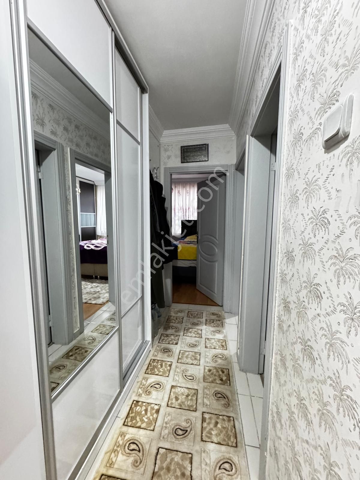 Yunus Emre Cad. Ve Danışment Göbeğe 5 Bina Katta 3+1 Tek Bağımlı - Görsel 23