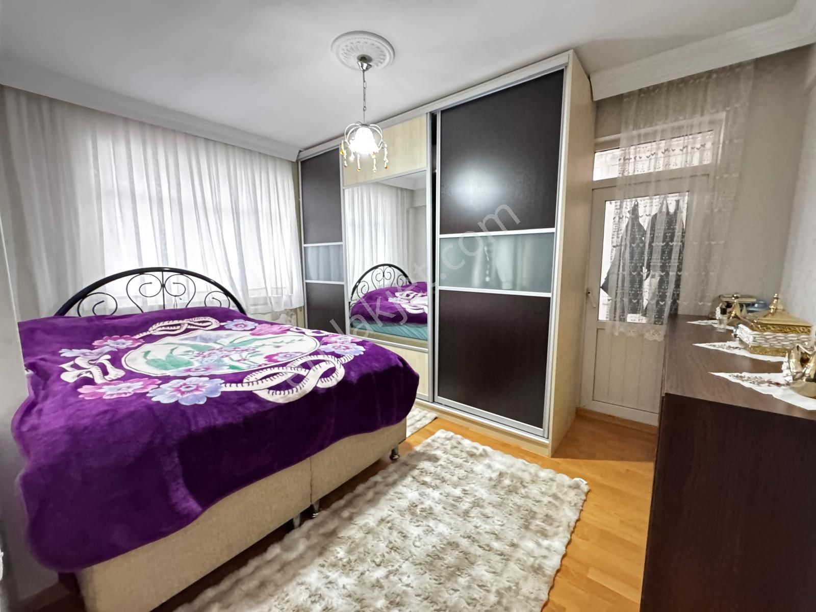 Yunus Emre Cad. Ve Danışment Göbeğe 5 Bina Katta 3+1 Tek Bağımlı - Görsel 19