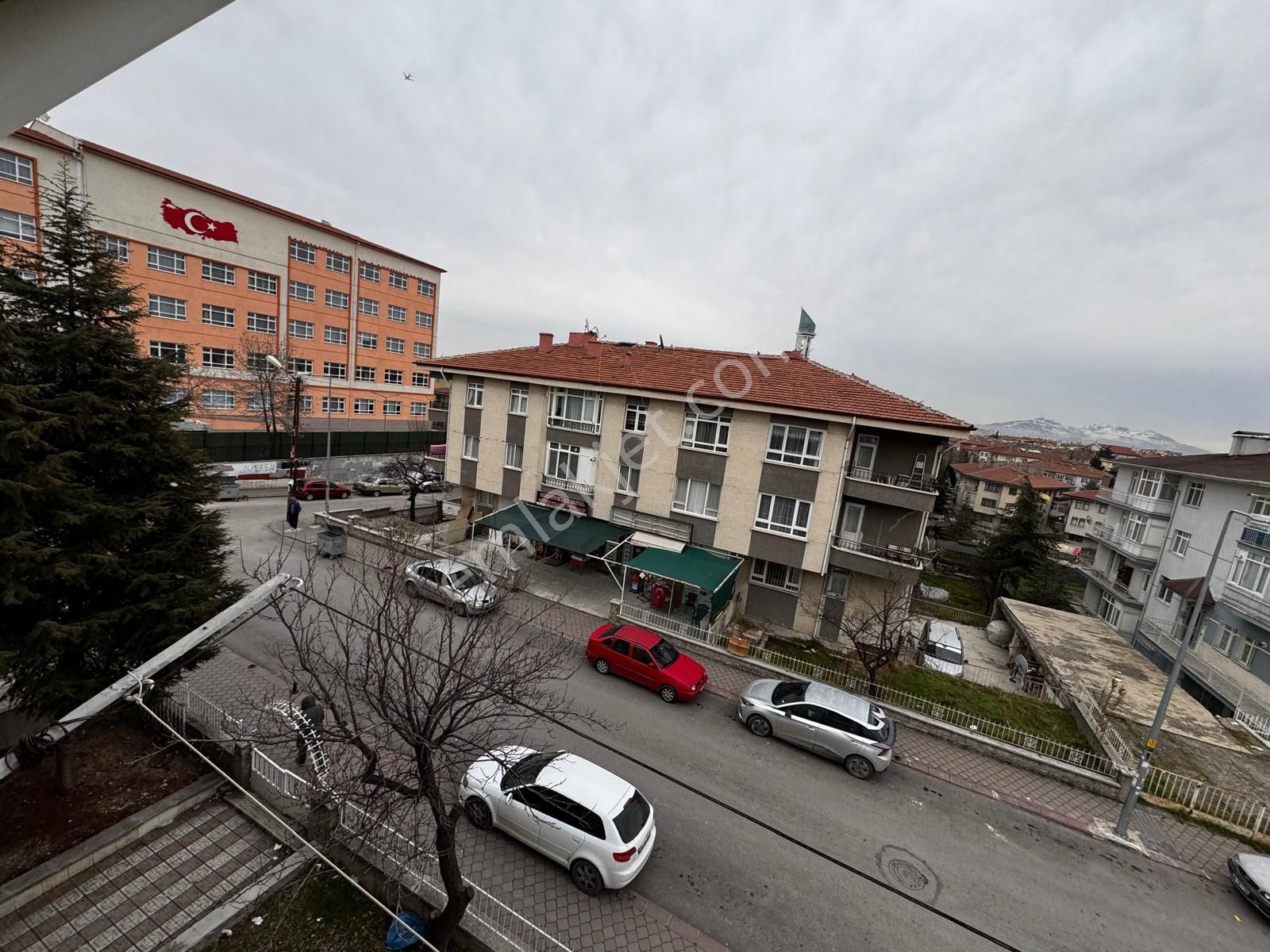 Yunus Emre Cad. Ve Danışment Göbeğe 5 Bina Katta 3+1 Tek Bağımlı - Görsel 9