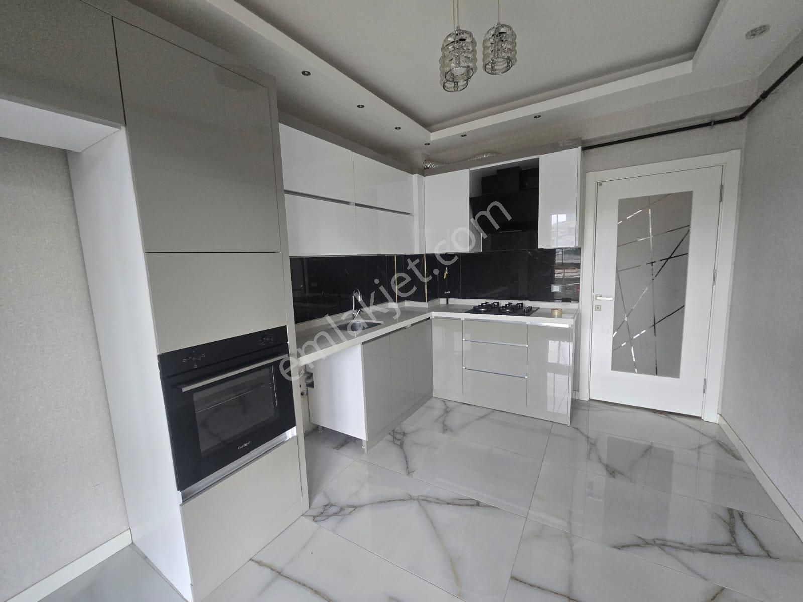 Mete Konakları Yakını Satılık Hobi Bahçeli 3+1 Daire - Görsel 3