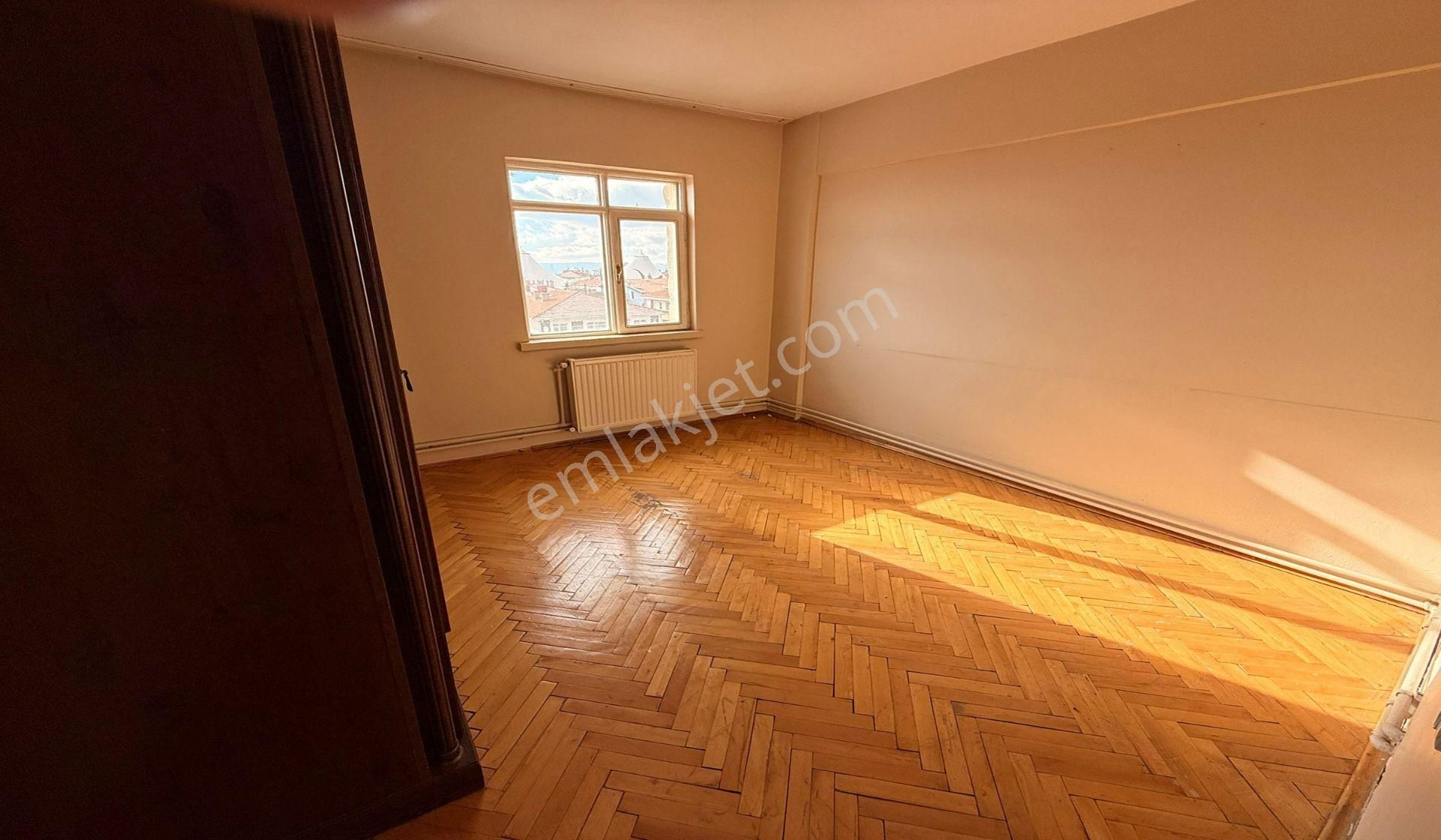 19 Mayıs Dumlupınar Okulu Yakını 3+1 Katta Manzaralı - Görsel 23