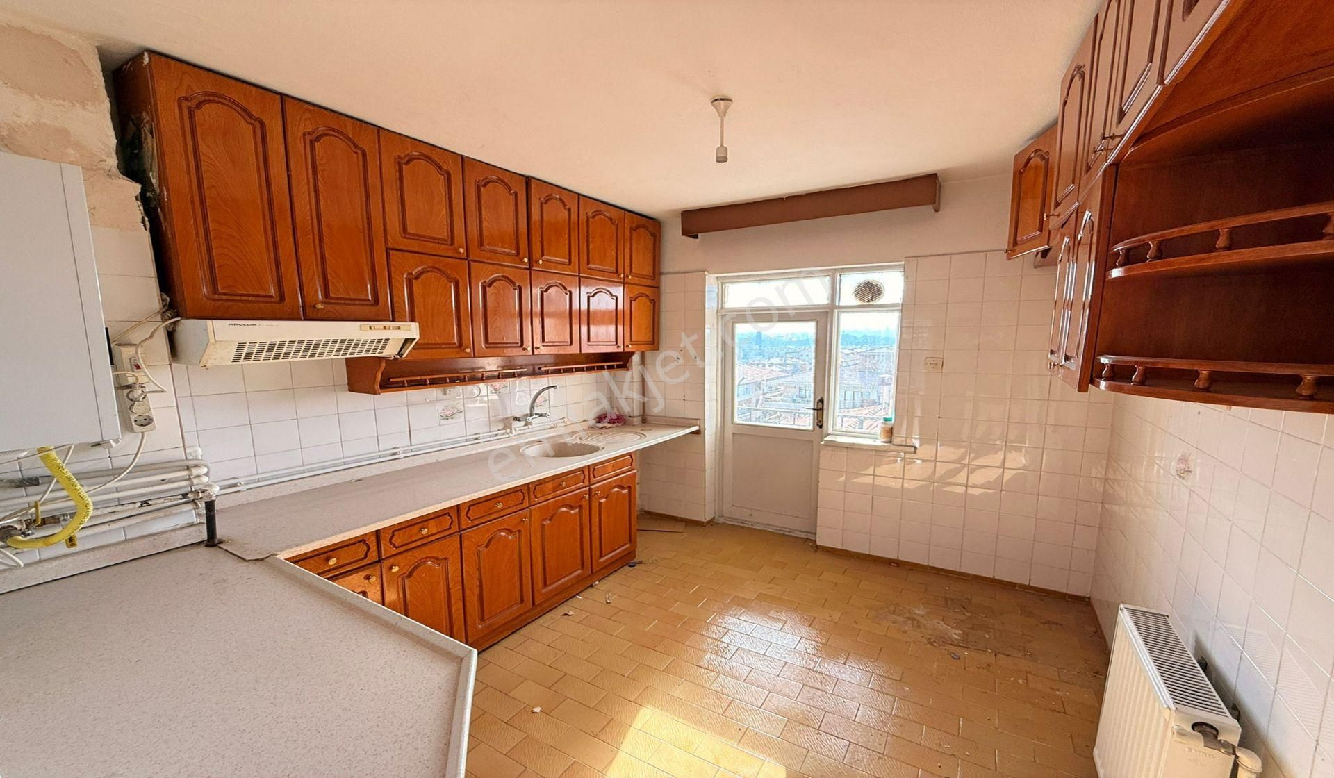 19 Mayıs Dumlupınar Okulu Yakını 3+1 Katta Manzaralı