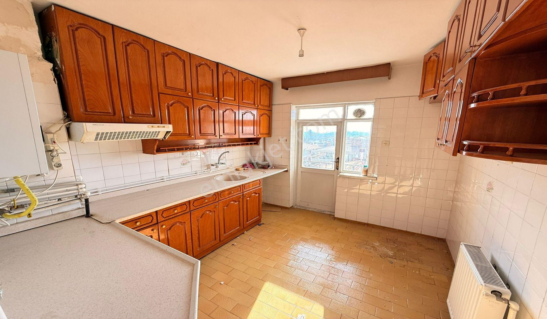 19 Mayıs Dumlupınar Okulu Yakını 3+1 Katta Manzaralı - Görsel 6