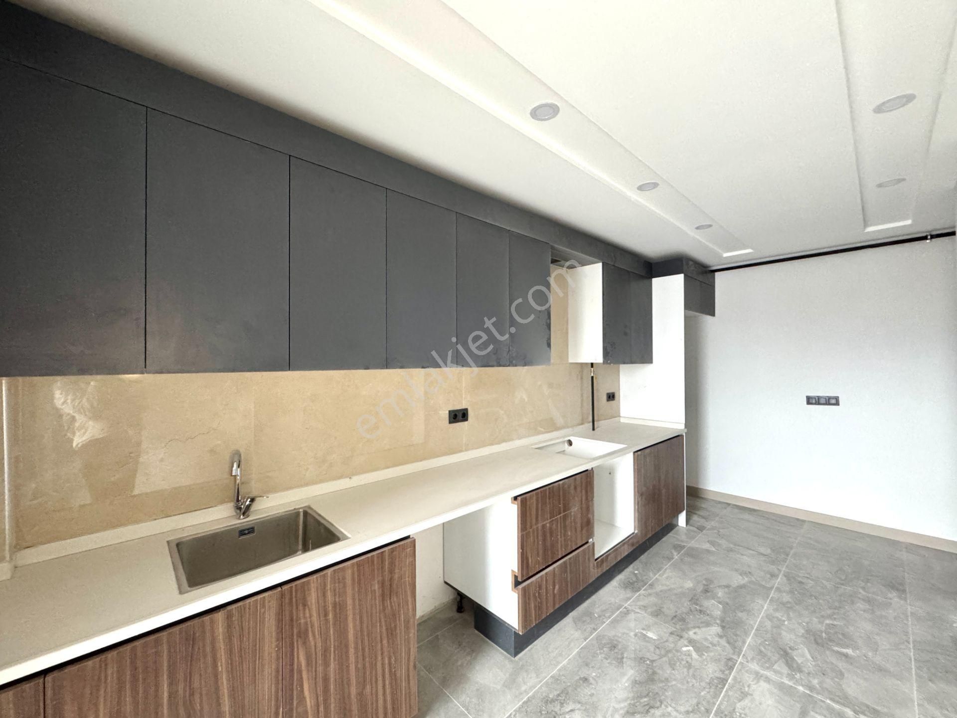 Göksuda Full Kapsamlı Sitede Çift Banyolu Sıfır 2+1