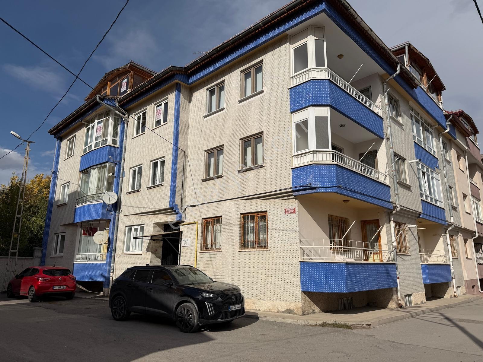 Hedef Emlaktan Akdeğirmende Satılık 5+1 Bakımlı Dublex Daire