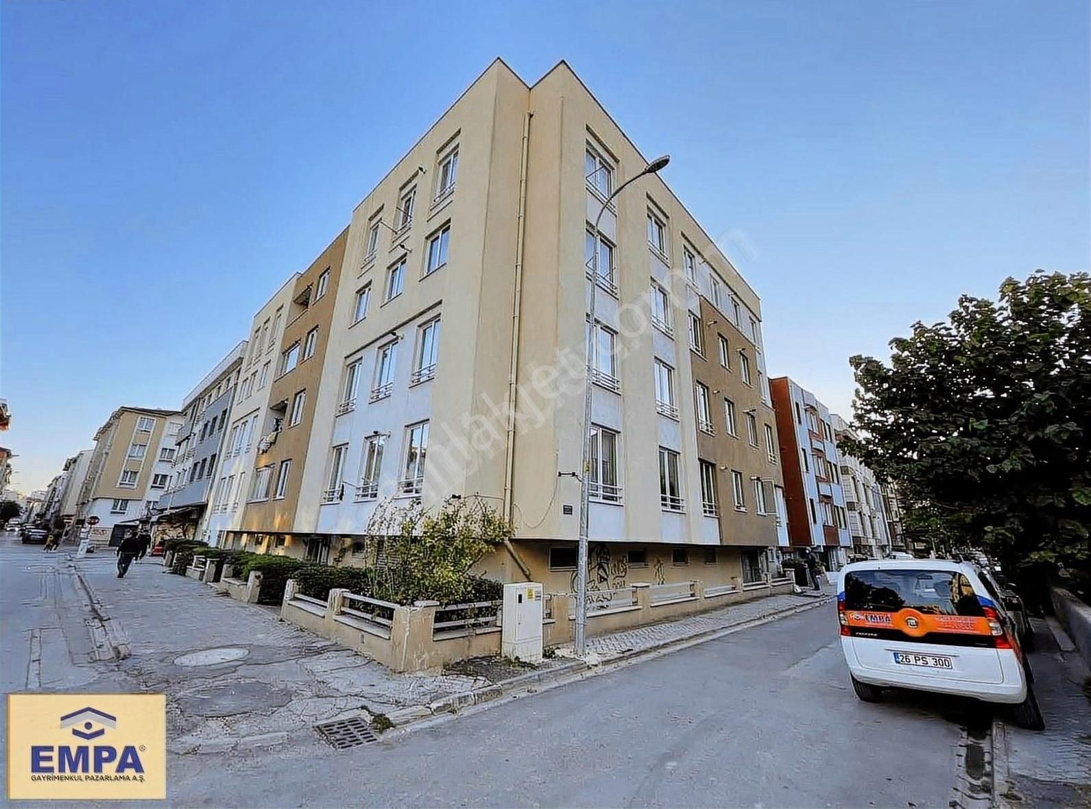 Empa'dan Bahçelievler Seylap Cad. 1+1 55m² Satılık Bakımlı Apart