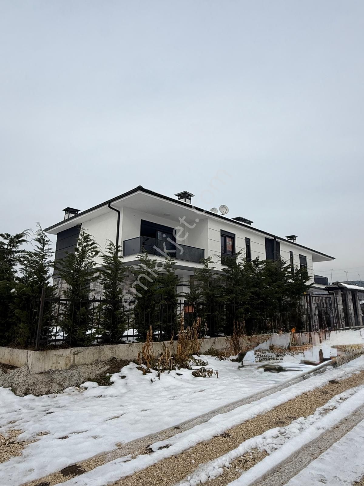 Kazukoğlu Mh.müstakil Bahçeli Kiralık Lüks 4+1 Villa