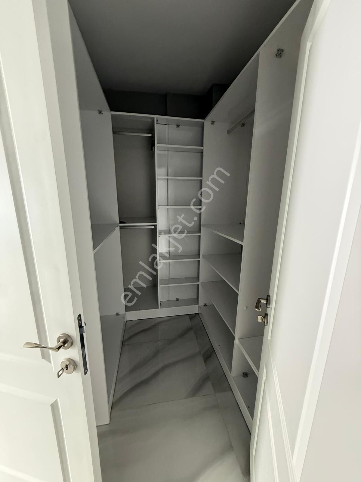 Kazukoğlu Mh.müstakil Bahçeli Kiralık Lüks 4+1 Villa - Görsel 32