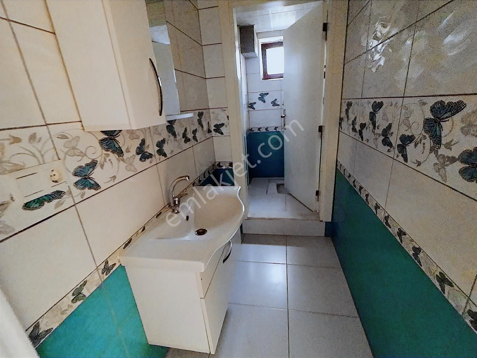 Zümrüt Mahallesinde 100m 2+1 Kiralık Daire - Görsel 23