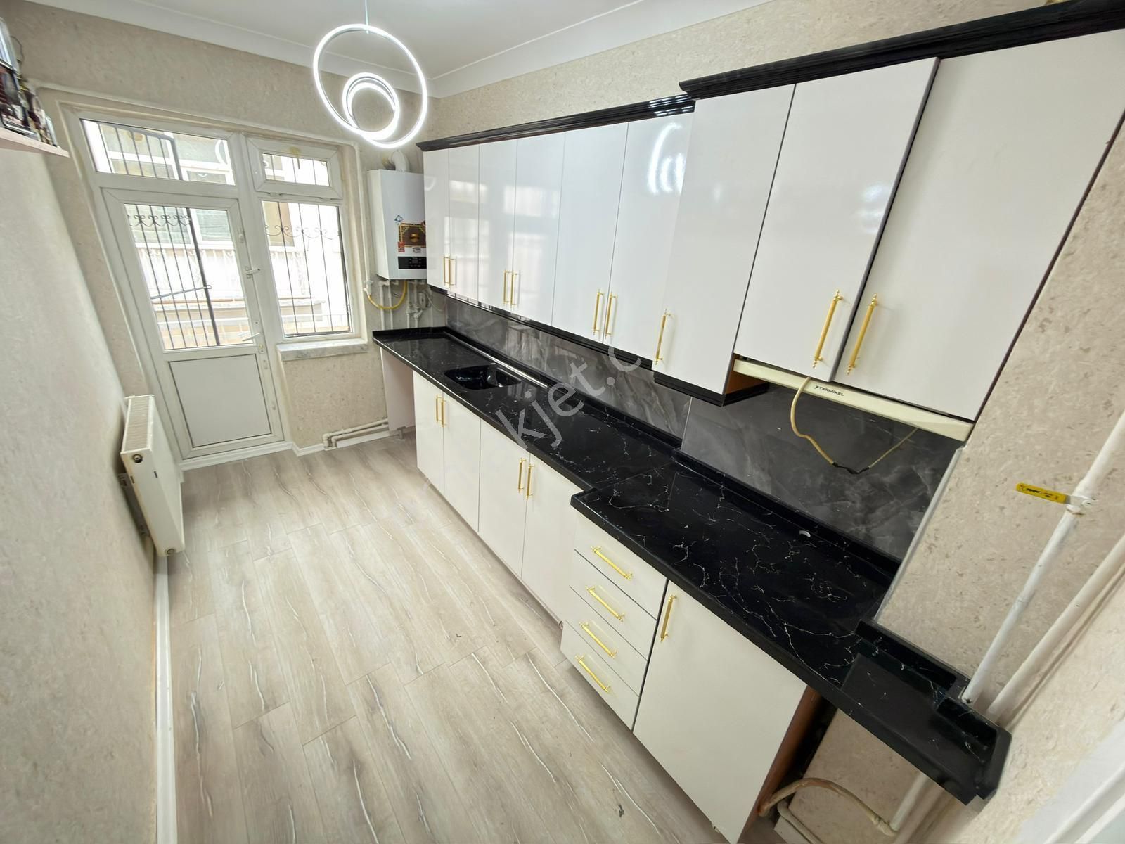 Kariyerden Etlik Şehrin Göbeğinde Satılık Lüks 3+1 Uygun Daire - Görsel 4