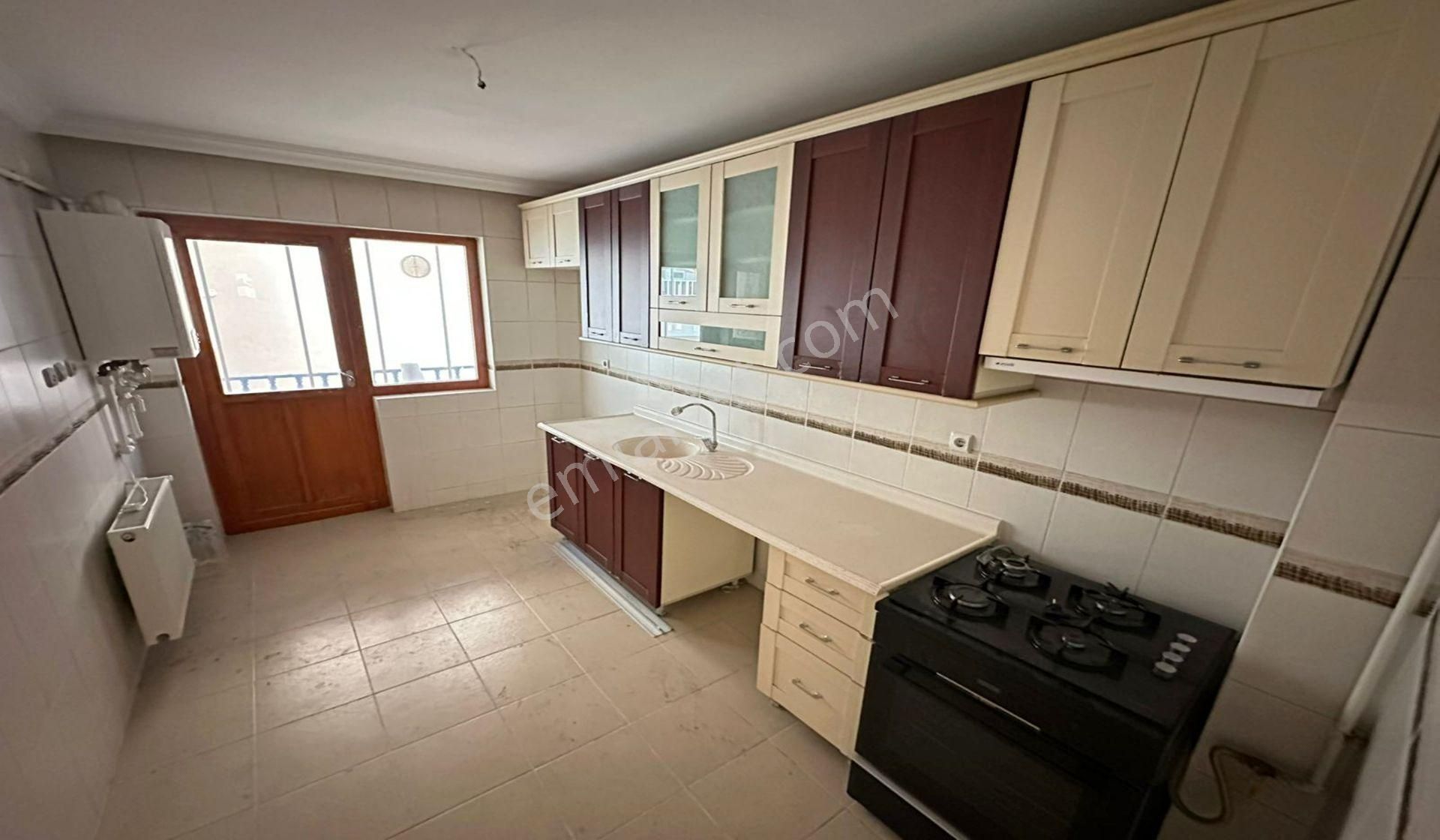 Esertepe Cadde Üzeri 3+1 Asansörlü Sınırsız Kredi Fırsat Daire - Görsel 3