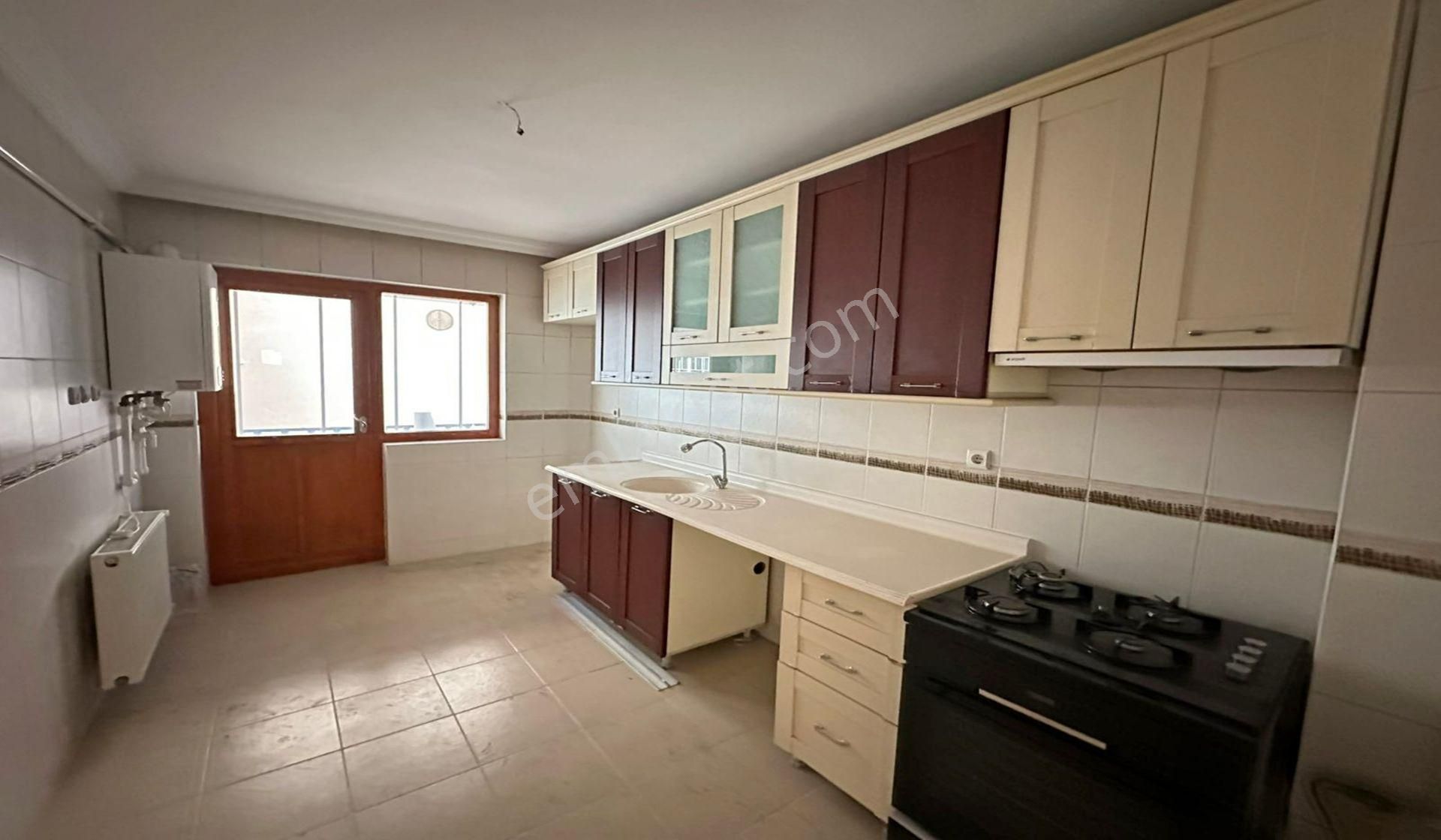 Esertepe Cadde Üzeri 3+1 Asansörlü Sınırsız Kredi Fırsat Daire