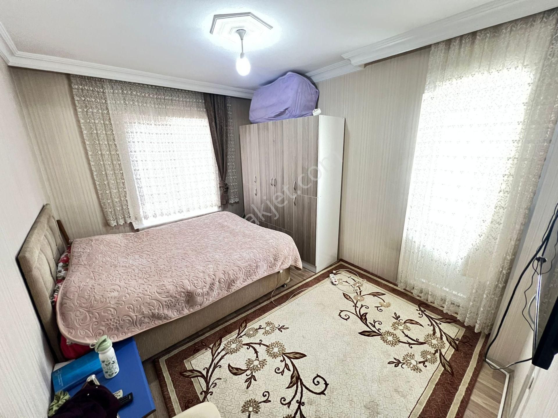 Sakızağacı Caddesi 1.kat 3+1 Ön Cephe Geniş Bağımsız Cam Balknlu - Görsel 17