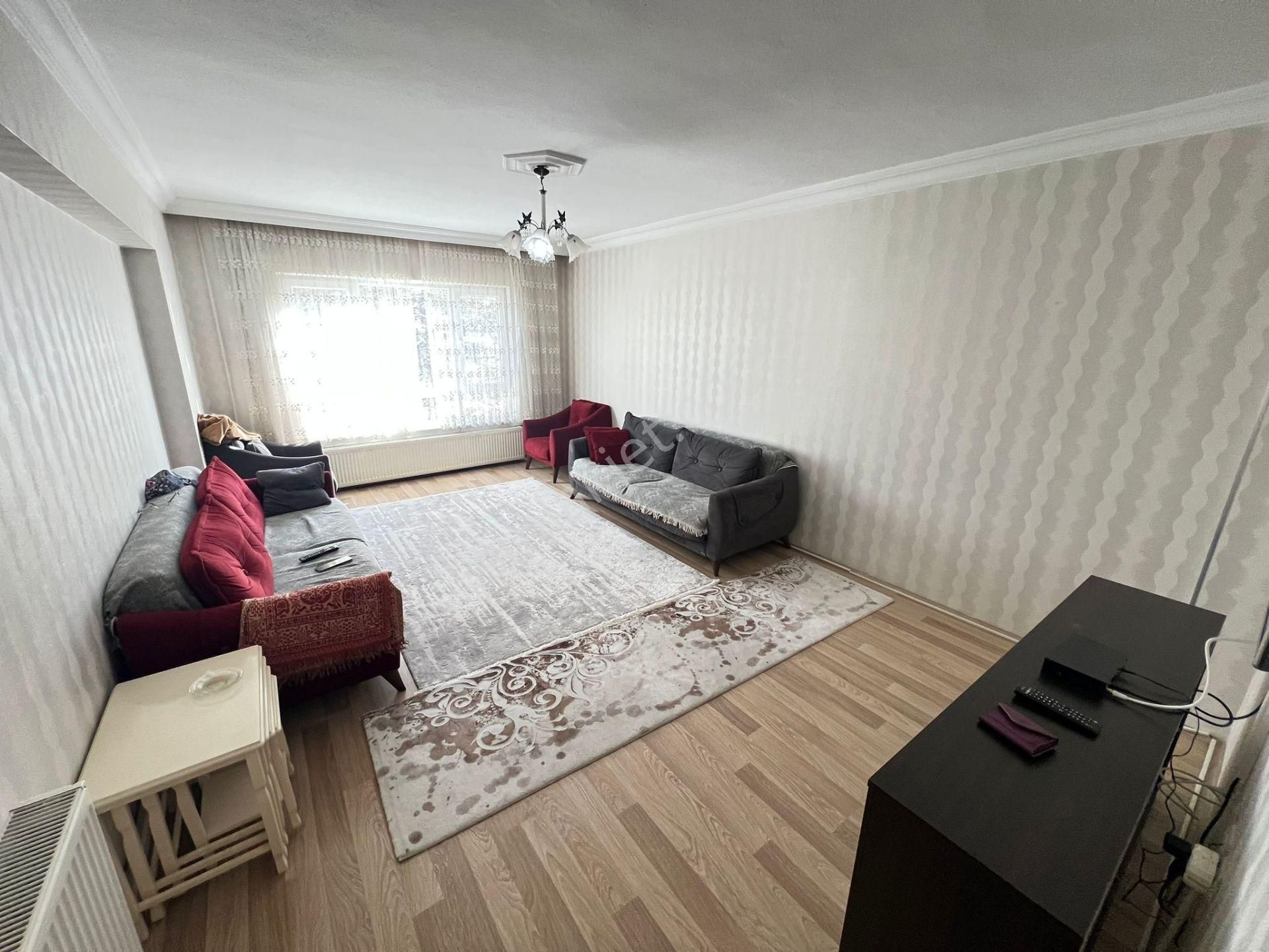 Sakızağacı Caddesi 1.kat 3+1 Ön Cephe Geniş Bağımsız Cam Balknlu - Görsel 9