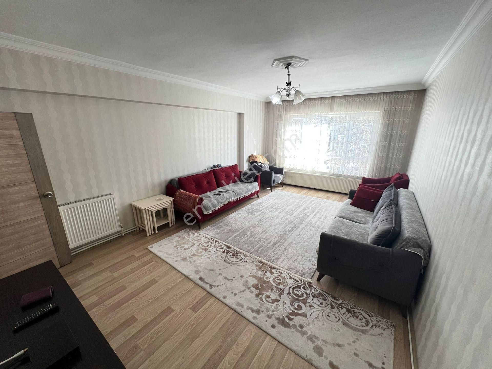 Sakızağacı Caddesi 1.kat 3+1 Ön Cephe Geniş Bağımsız Cam Balknlu - Görsel 4