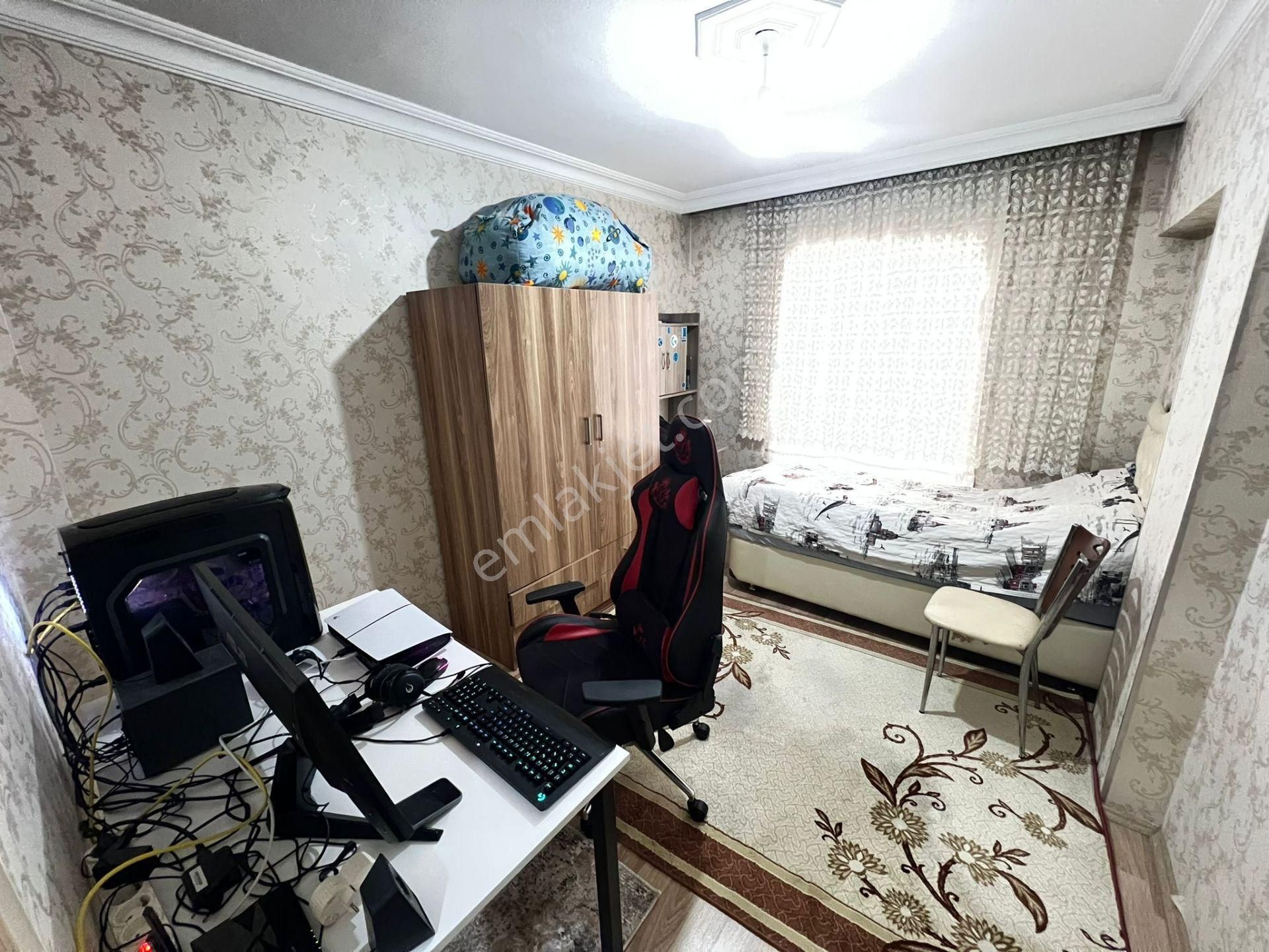 Sakızağacı Caddesi 1.kat 3+1 Ön Cephe Geniş Bağımsız Cam Balknlu - Görsel 20