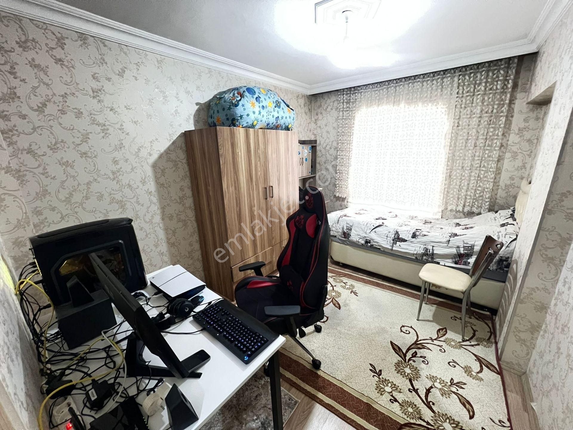 Sakızağacı Caddesi 1.kat 3+1 Ön Cephe Geniş Bağımsız Cam Balknlu - Görsel 22