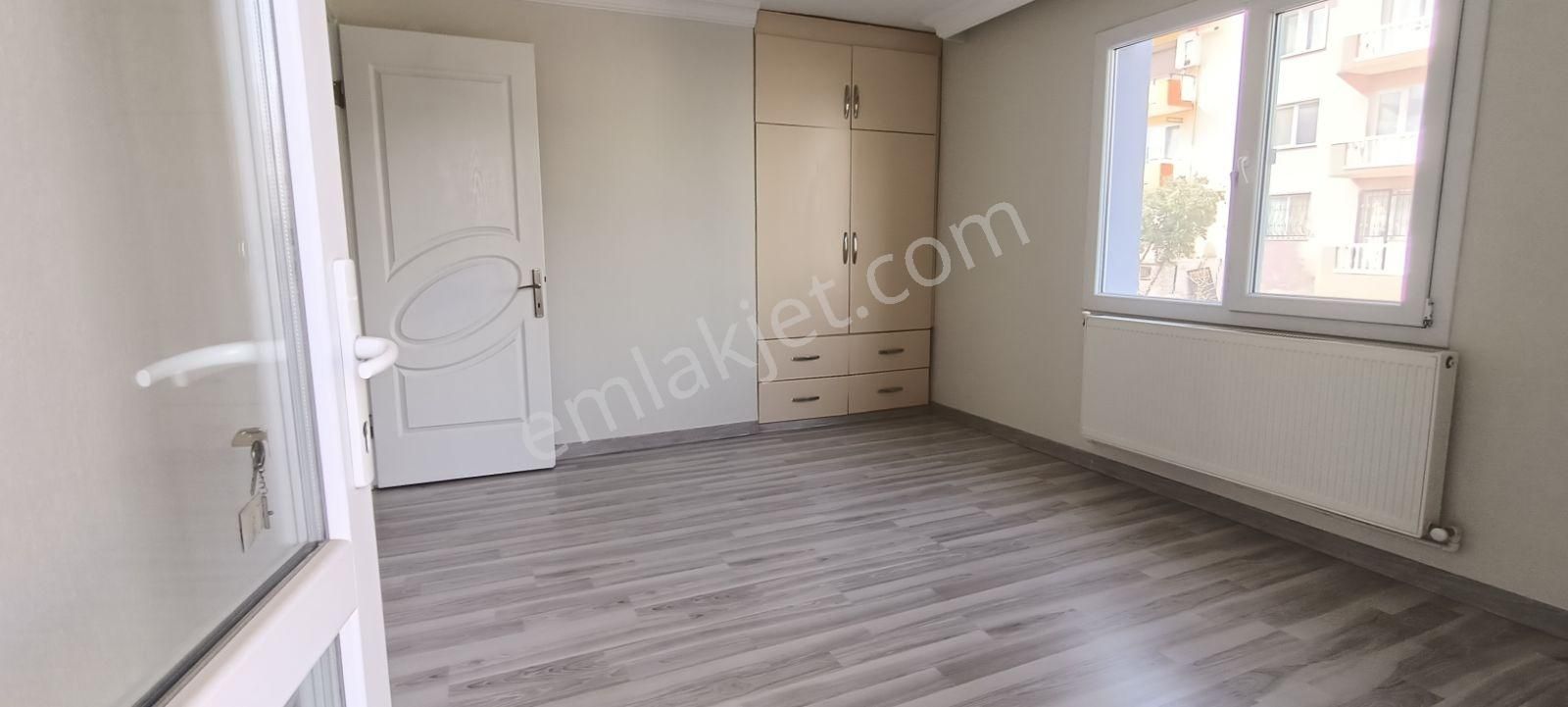 İzmir Bornova İnönüde Değerli Konumda Geniş 3+1 Satılık Daire - Görsel 13