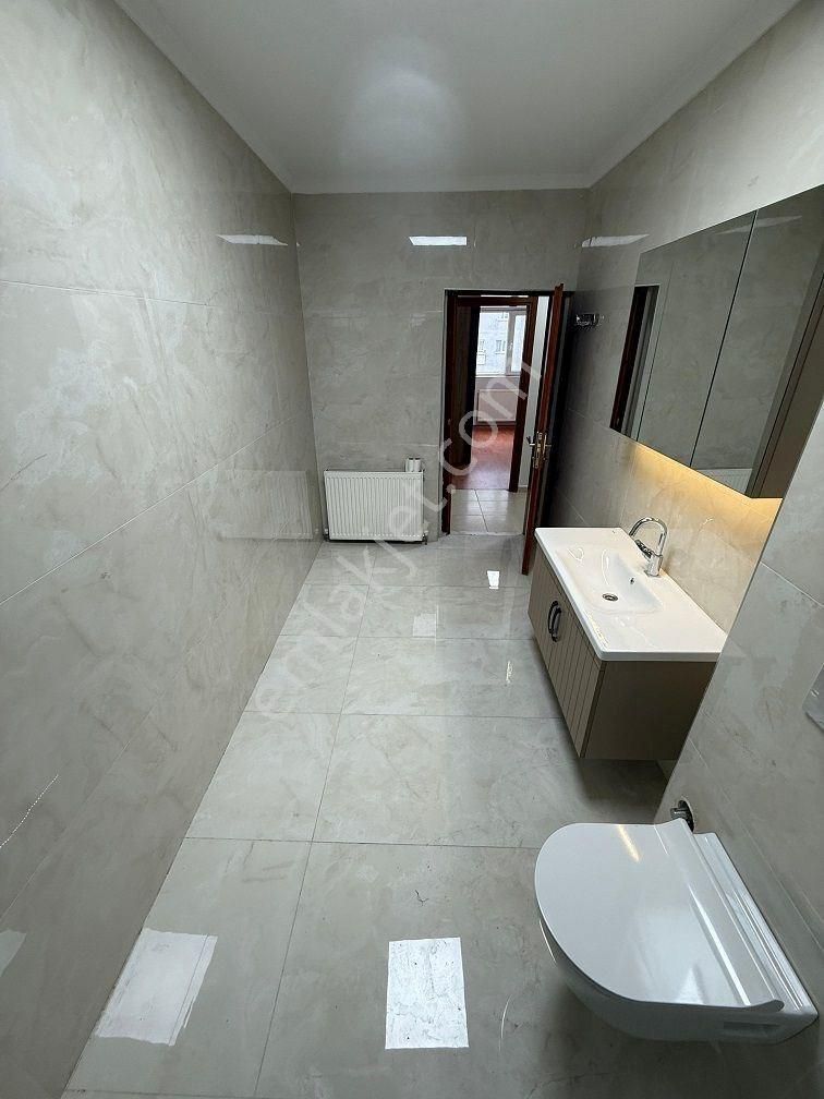 Beylikdüzü Adnan Kahveci 3+1=190m2 Kiralık Daire Güvenlikli Site - Görsel 16