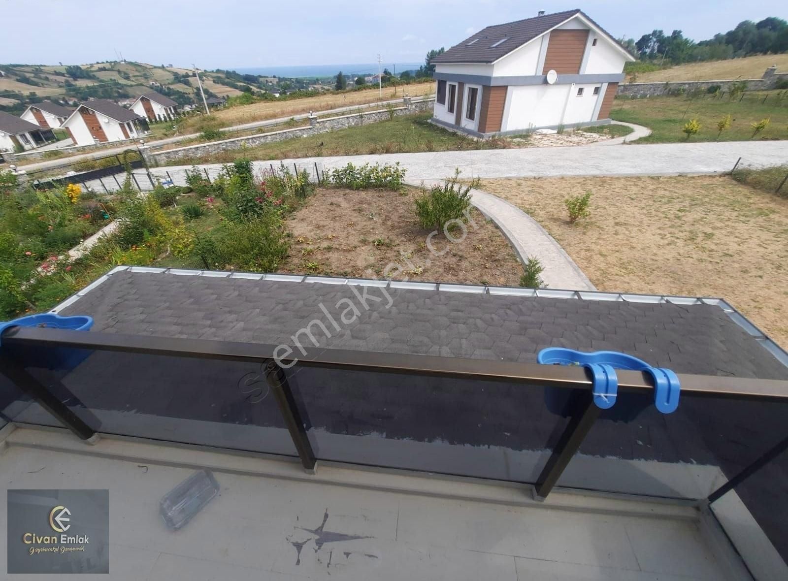 Civandan Alaçam Çeşme Mahallesinde Deniz Manzaralı Satılık Villa