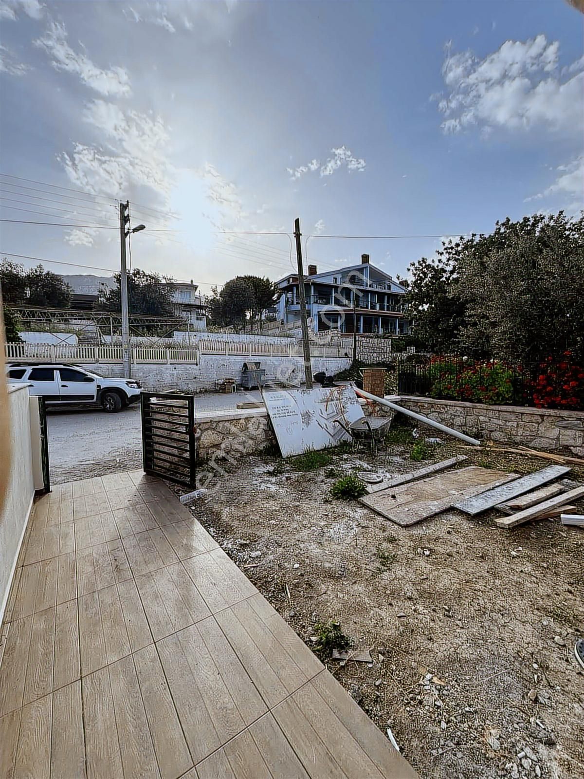 Karaburunda Denize 200 Metre Triplex - Görsel 11