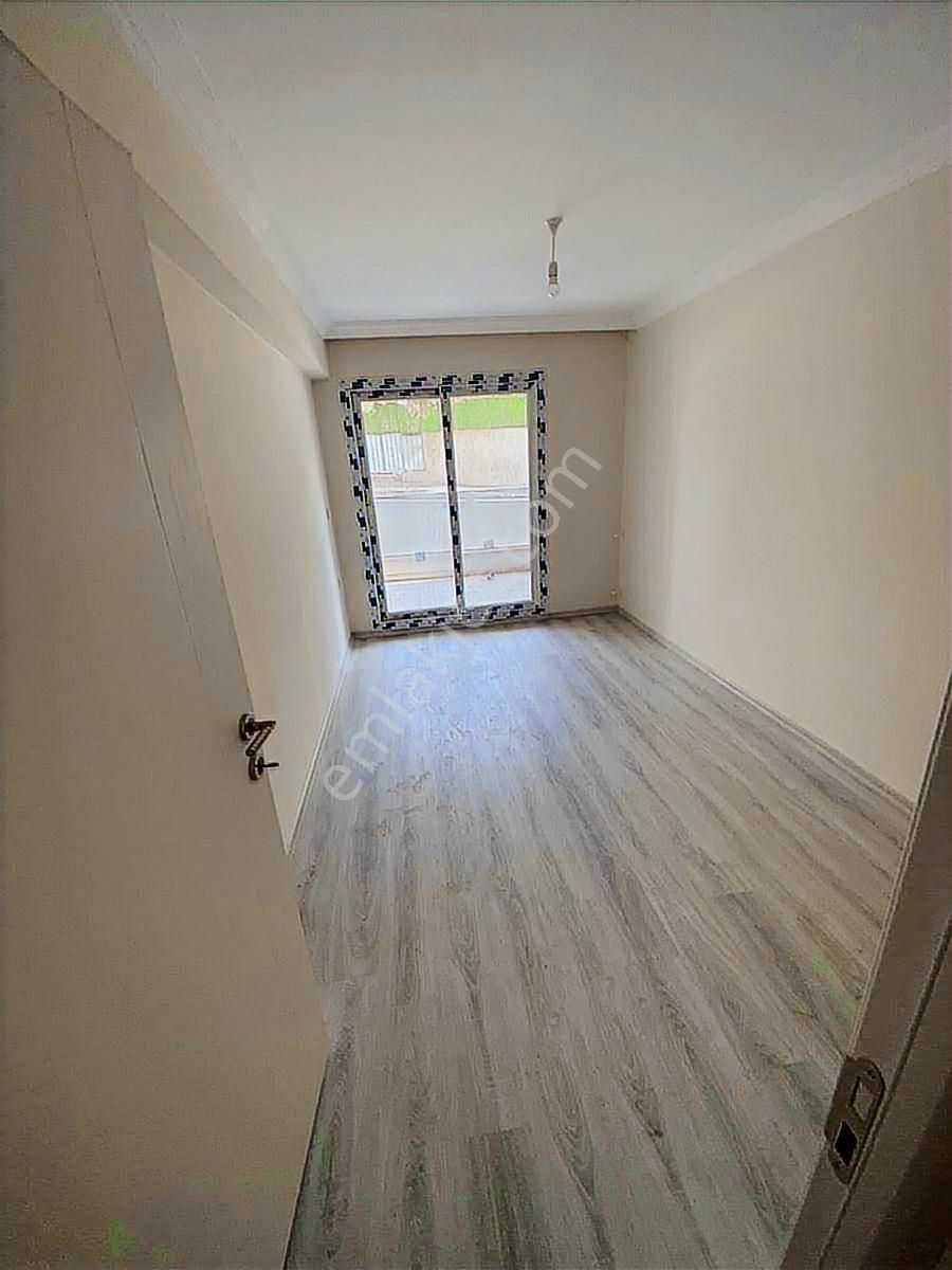 İzmir Bornova Ergene Mah.sakin Konumda Satılık Geniş 2+1 Daire - Görsel 4