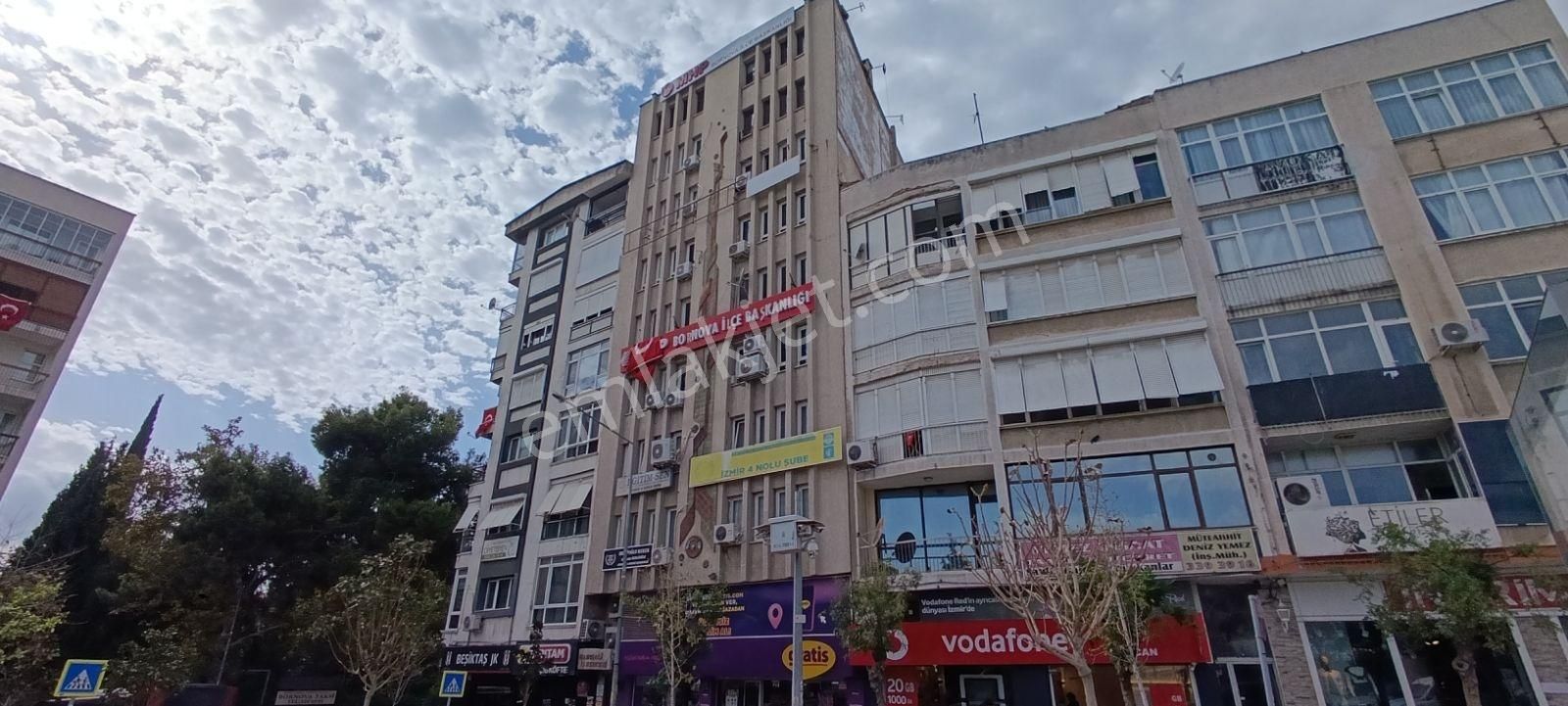 İzmir Bornova Kazımdirikte Meydanda Satılık Kiracılı İşyeri - Görsel 13