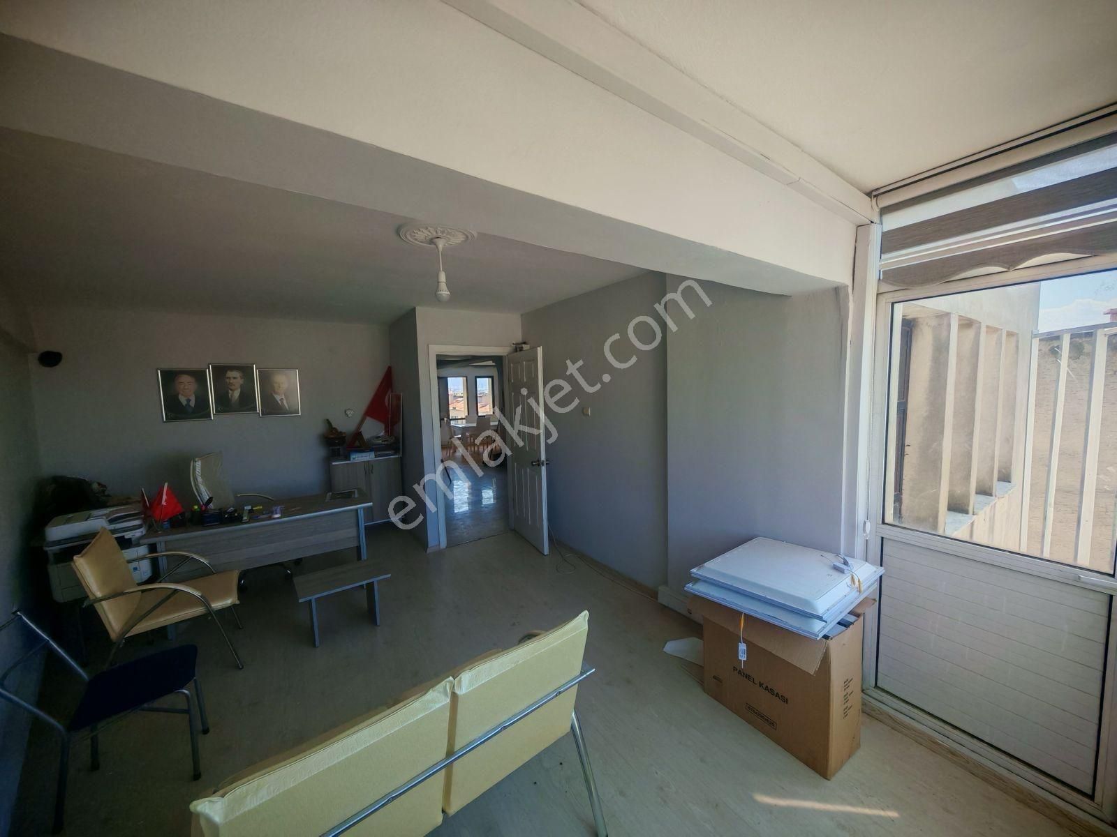 İzmir Bornova Kazımdirikte Meydanda Satılık Kiracılı İşyeri - Görsel 16