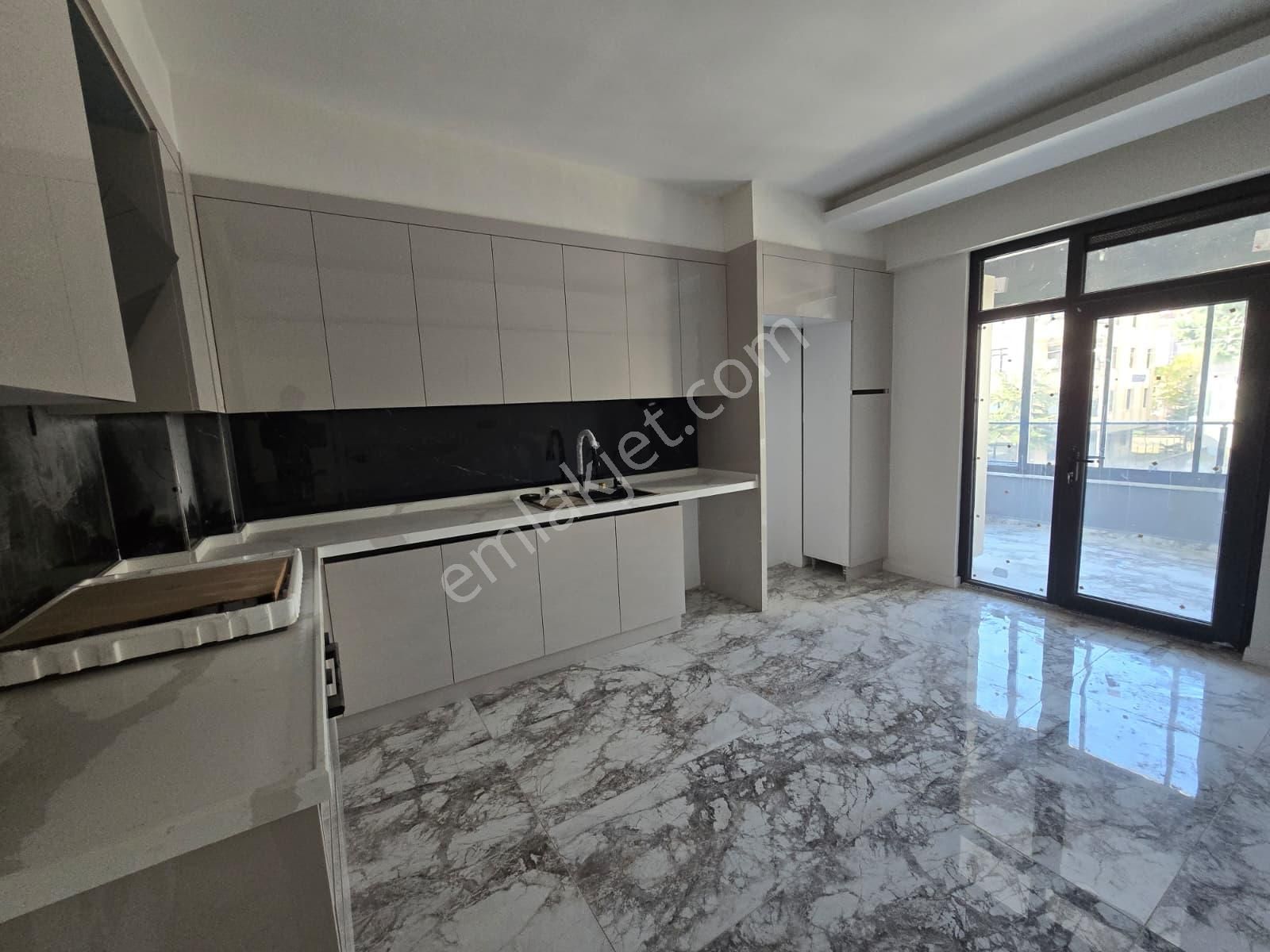 Selçuk Ecza Deposu Yakını Satılık Sıfır 3+1 Daire - Görsel 3