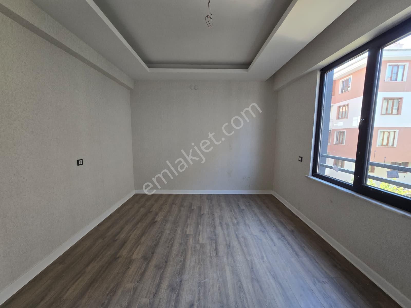 Selçuk Ecza Deposu Yakını Satılık Sıfır 3+1 Daire - Görsel 15