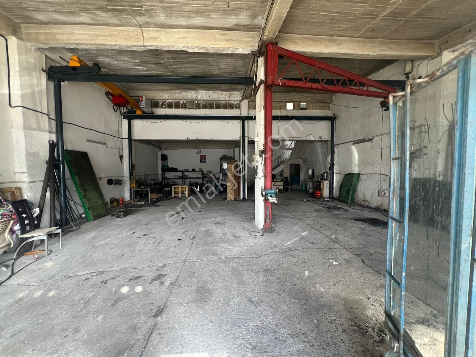 Zafer Sanayiide 165 M2 Kiralık Dükkan - Görsel 15