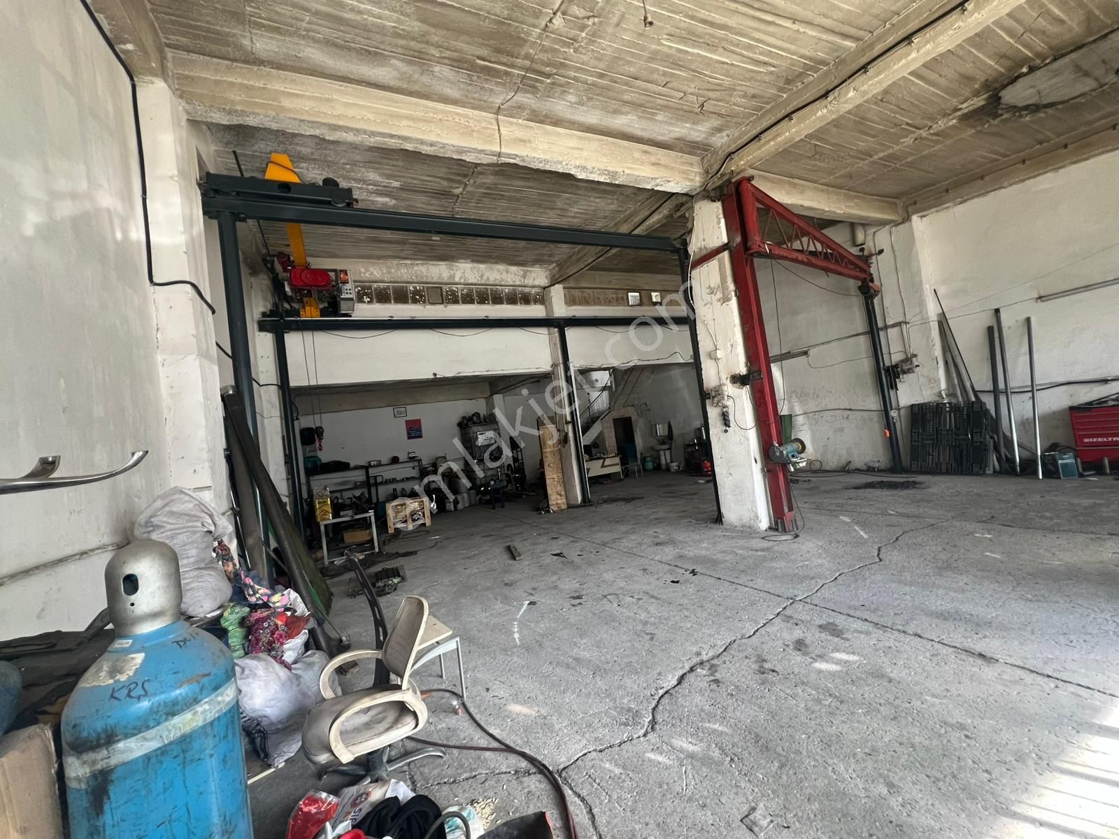 Zafer Sanayiide 165 M2 Kiralık Dükkan - Görsel 2