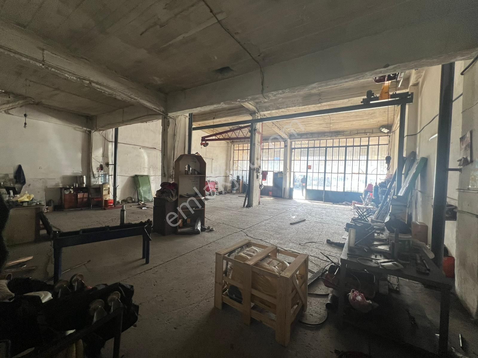 Zafer Sanayiide 165 M2 Kiralık Dükkan - Görsel 8