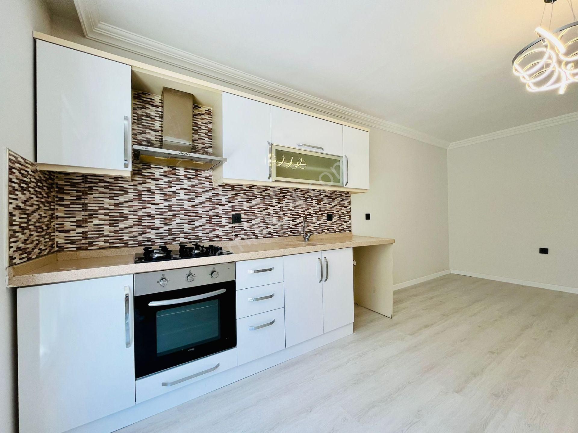 Yükselden İkizçayda Satılık Ara Kat Geniş Balkon Satılık 1+1 Lüx Daire