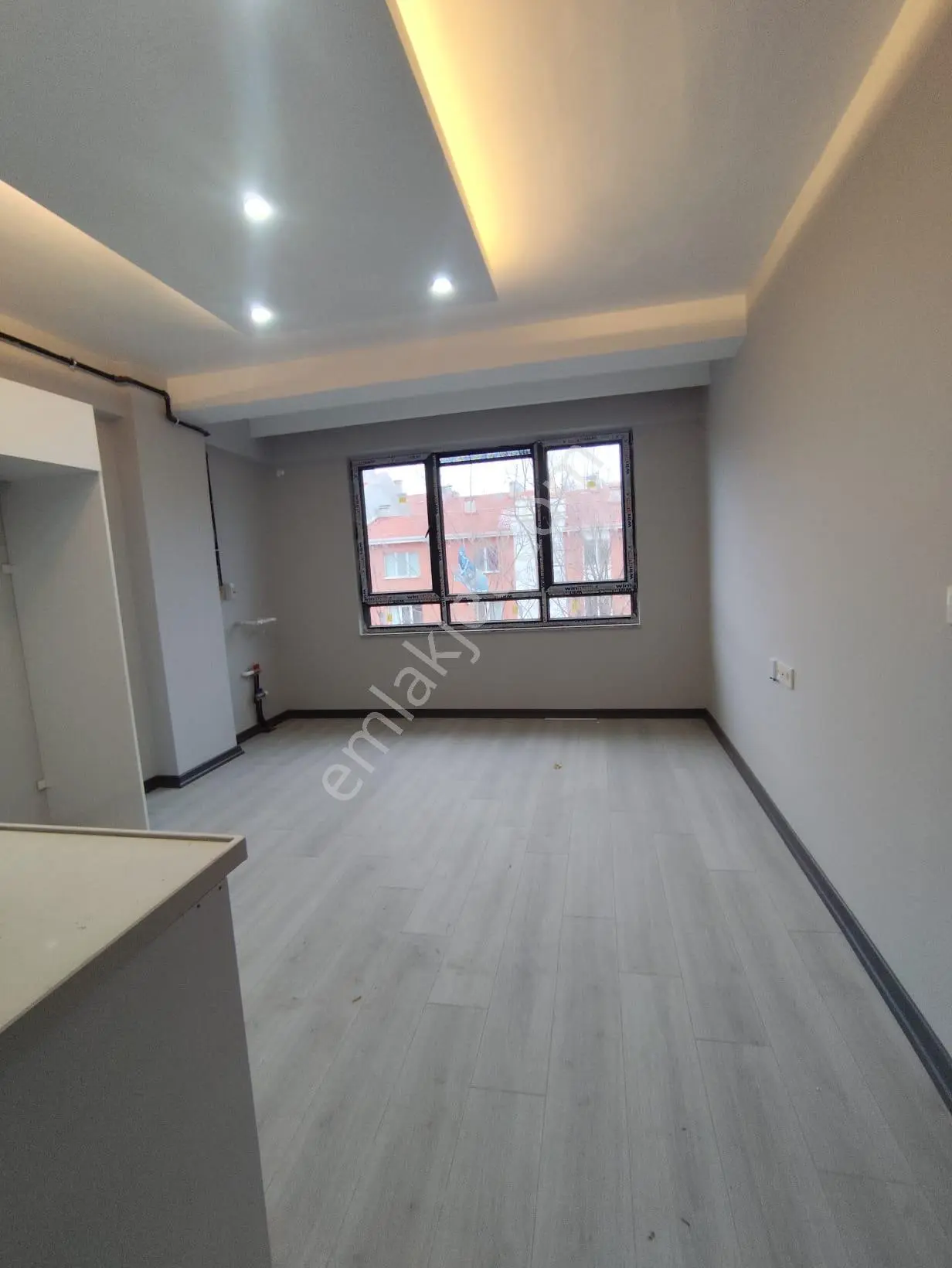 Özgür Gayrimenkul'den Büyükdere Mh.'de Satılık 1+1 Daire - Görsel 4