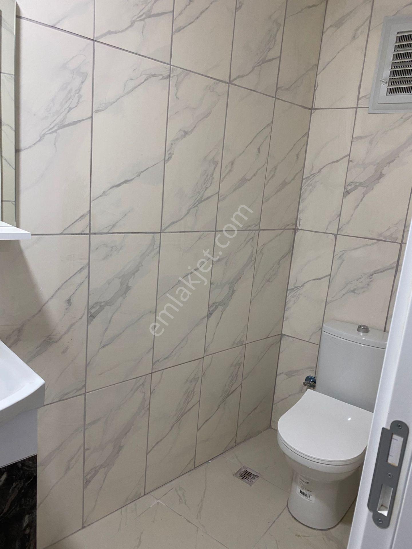 Tuzcu Murat'ta Satılık Sıfır 3+1 | 130 M² | Kapalı Otopark | Doğalgaz Kombili | Ebeveyn Banyolu - Görsel 9