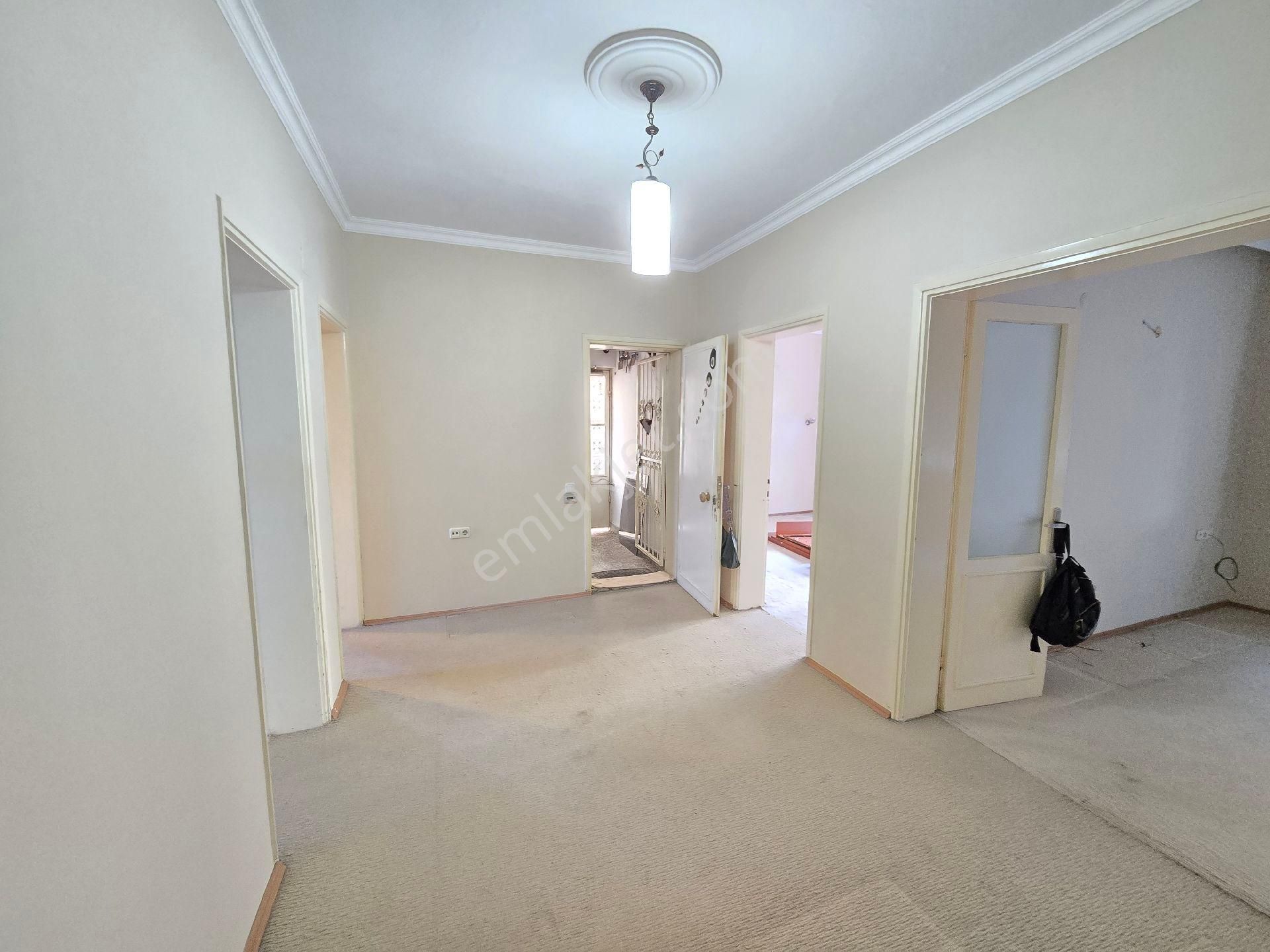 Kuşadası Türkmen Mah Çarşıda Kiralık 3+1 Daire , Ofis Veya İsyeri - Görsel 11