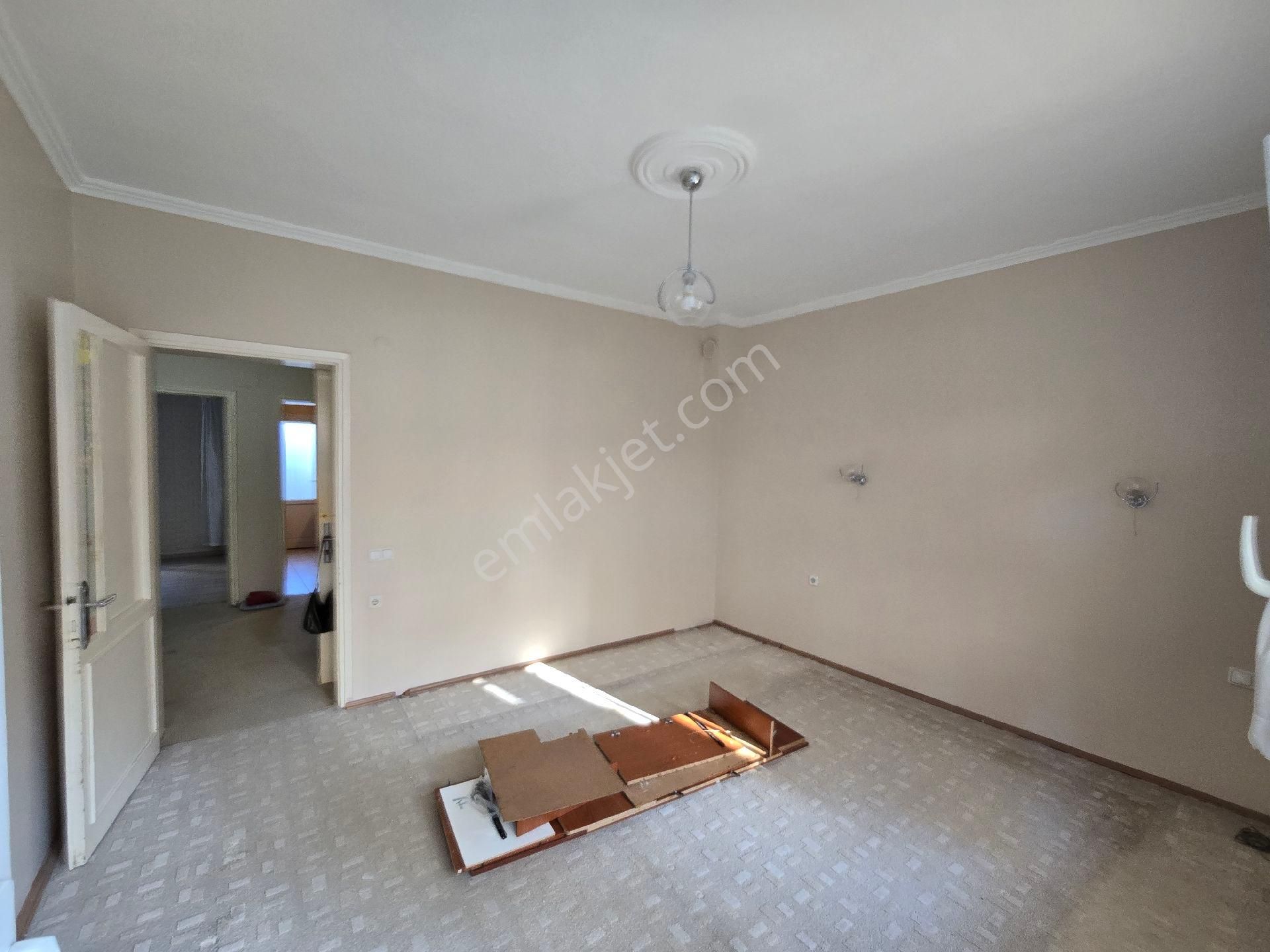 Kuşadası Türkmen Mah Çarşıda Kiralık 3+1 Daire , Ofis Veya İsyeri - Görsel 16