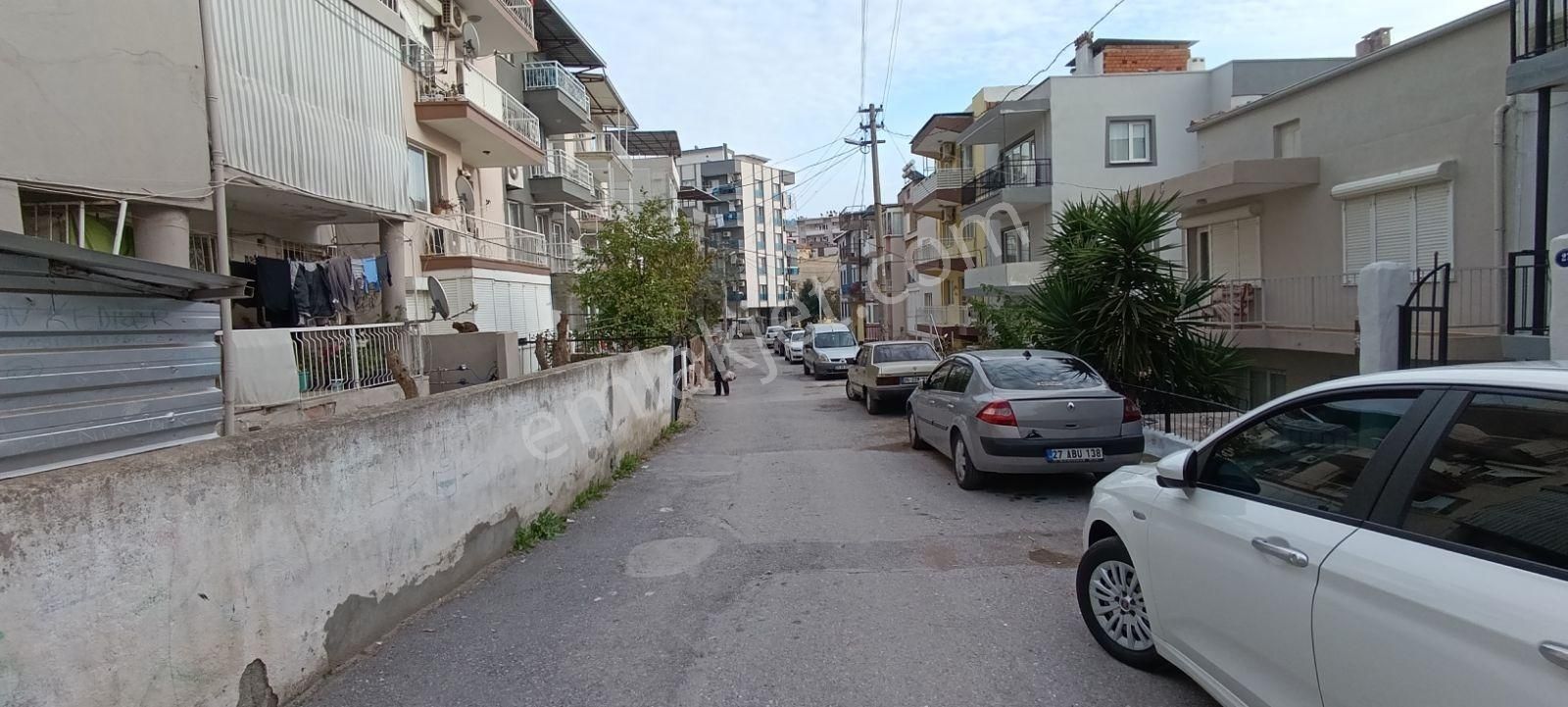 İzmir Bornova Kızılay Mah. 2+1 Son Kat Sıfır Kiralık Daire - Görsel 13