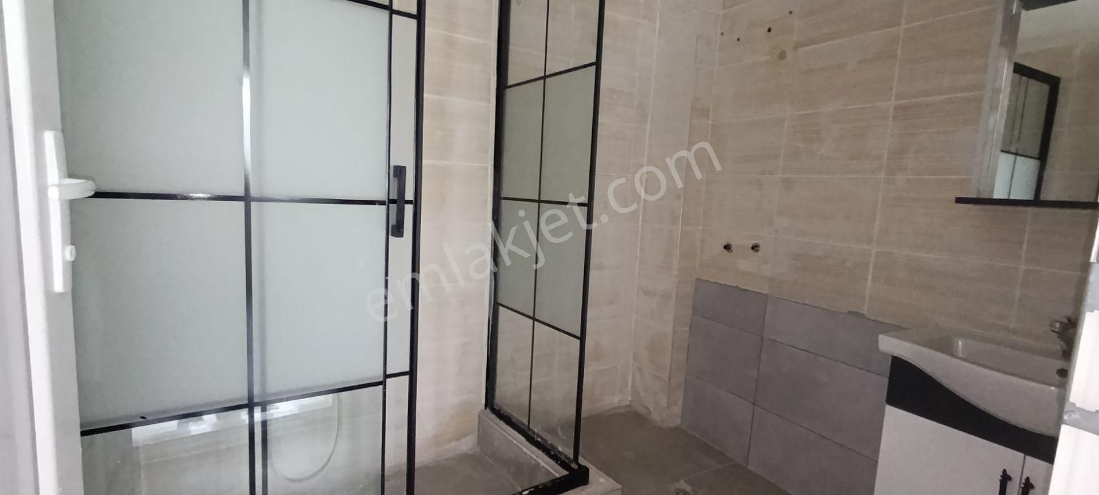 İzmir Bornova Kızılay Mah. 2+1 Son Kat Sıfır Kiralık Daire - Görsel 5