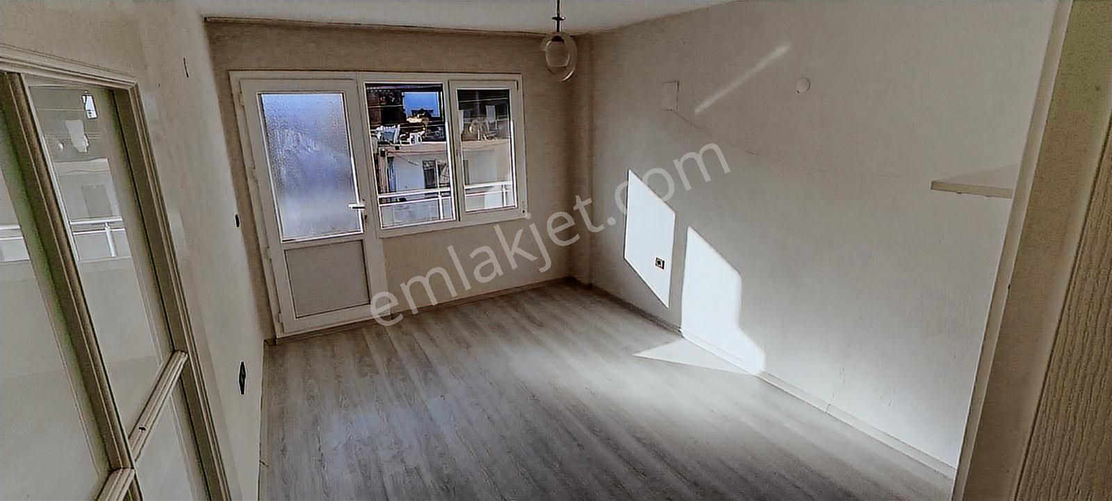İzmir Bornova Naldöken Semtinde Geniş 2+1 Kiralık Daire - Görsel 4